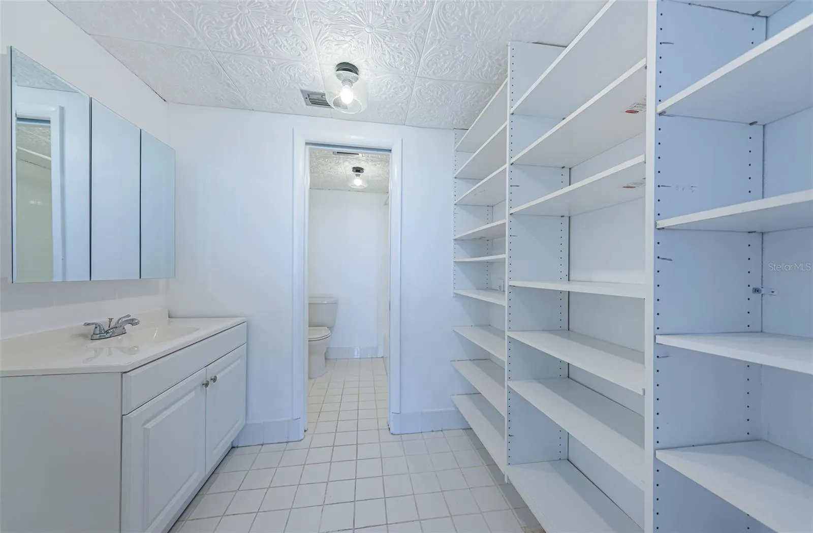 7100 SUNSHINE SKYWAY LN S #608, #608