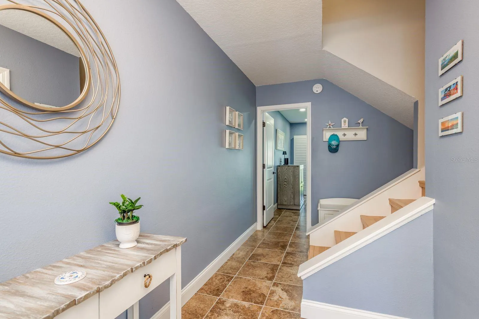 538 WALDEN CT