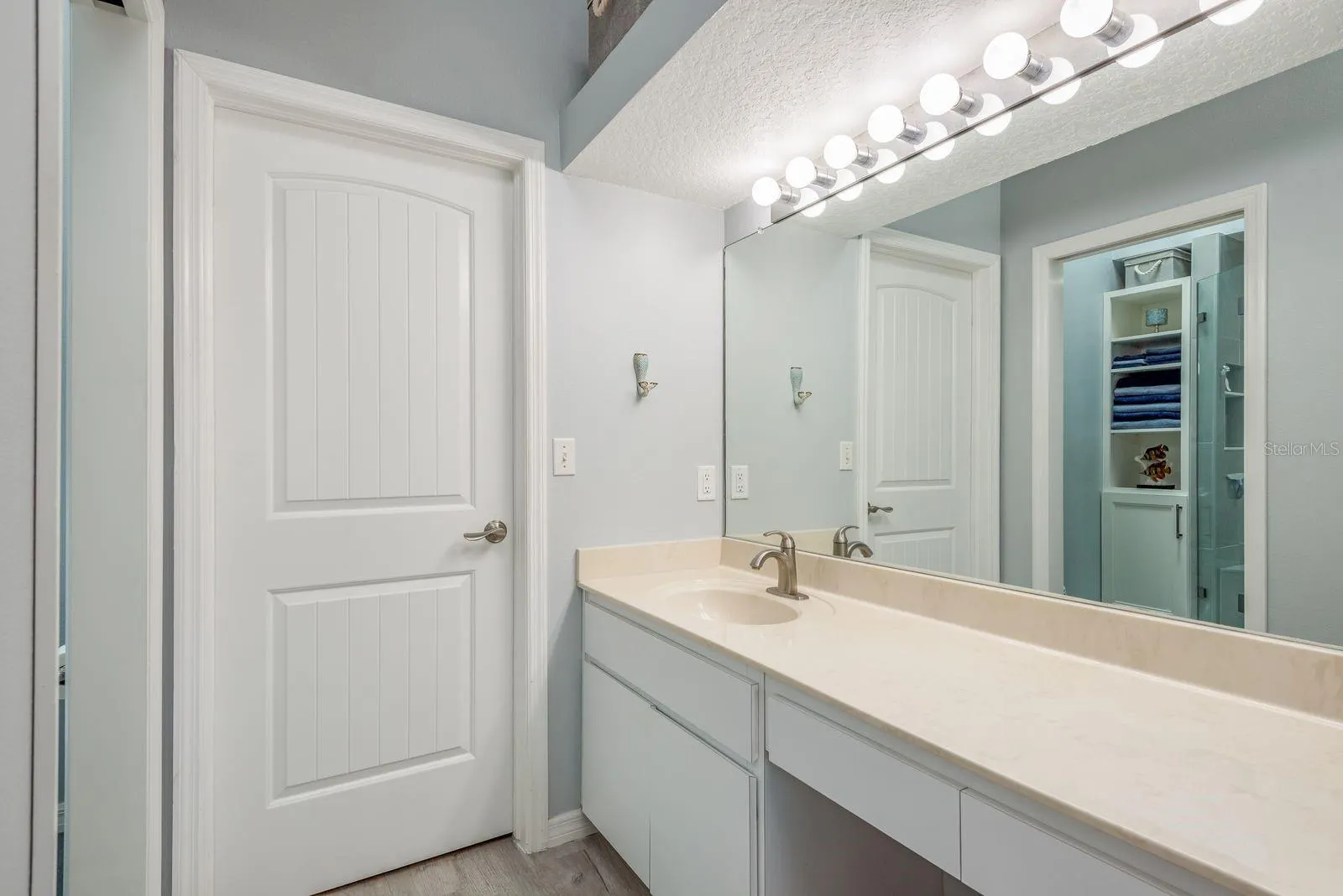 538 WALDEN CT