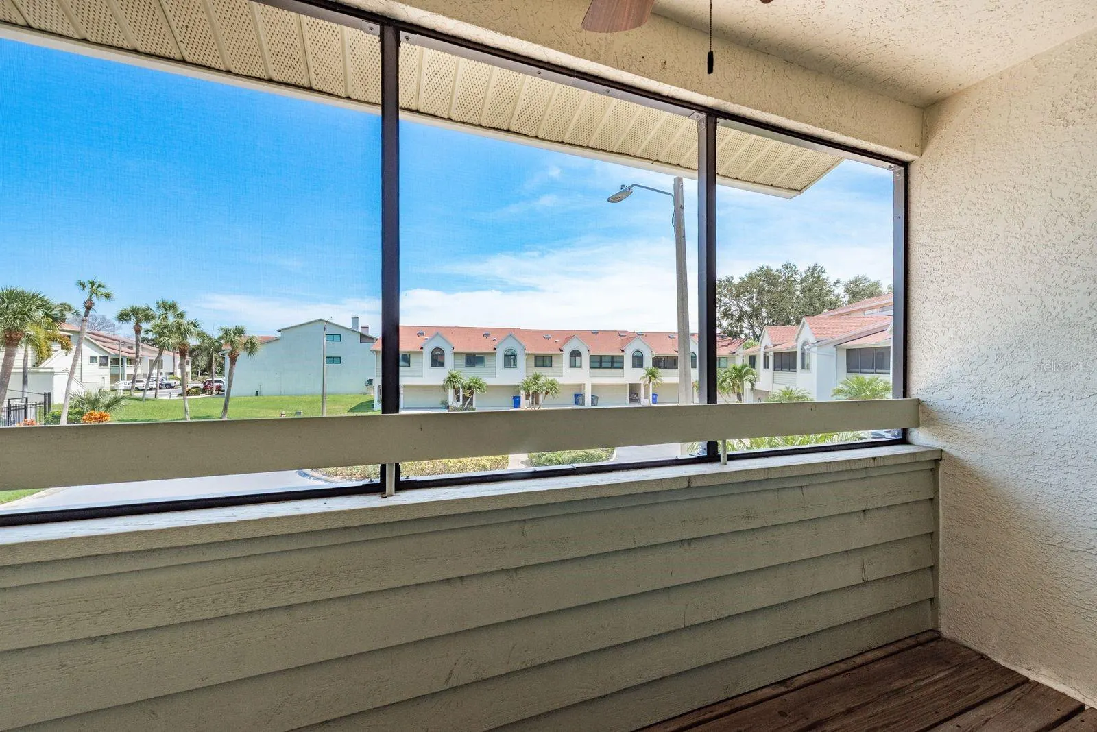 538 WALDEN CT