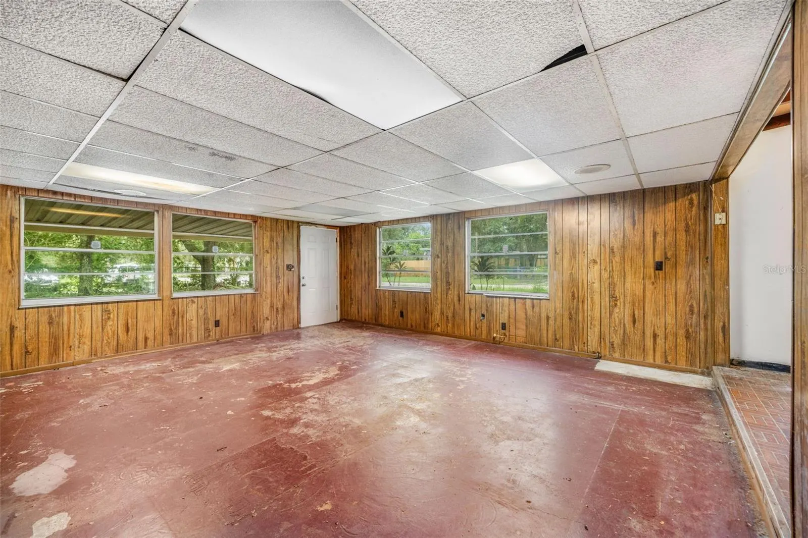 8307 N OGONTZ AVE