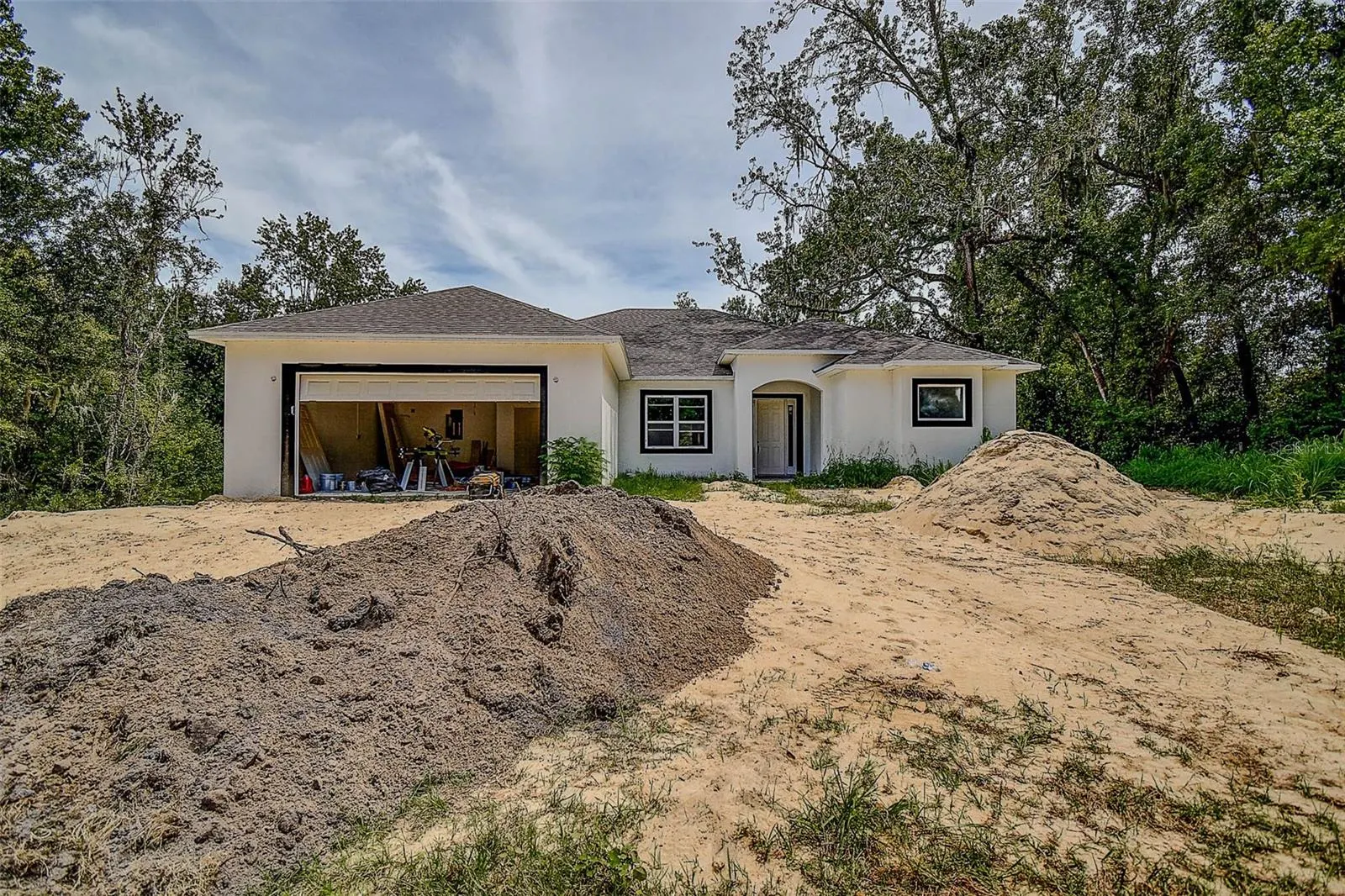 6320 WOODHAVEN DR