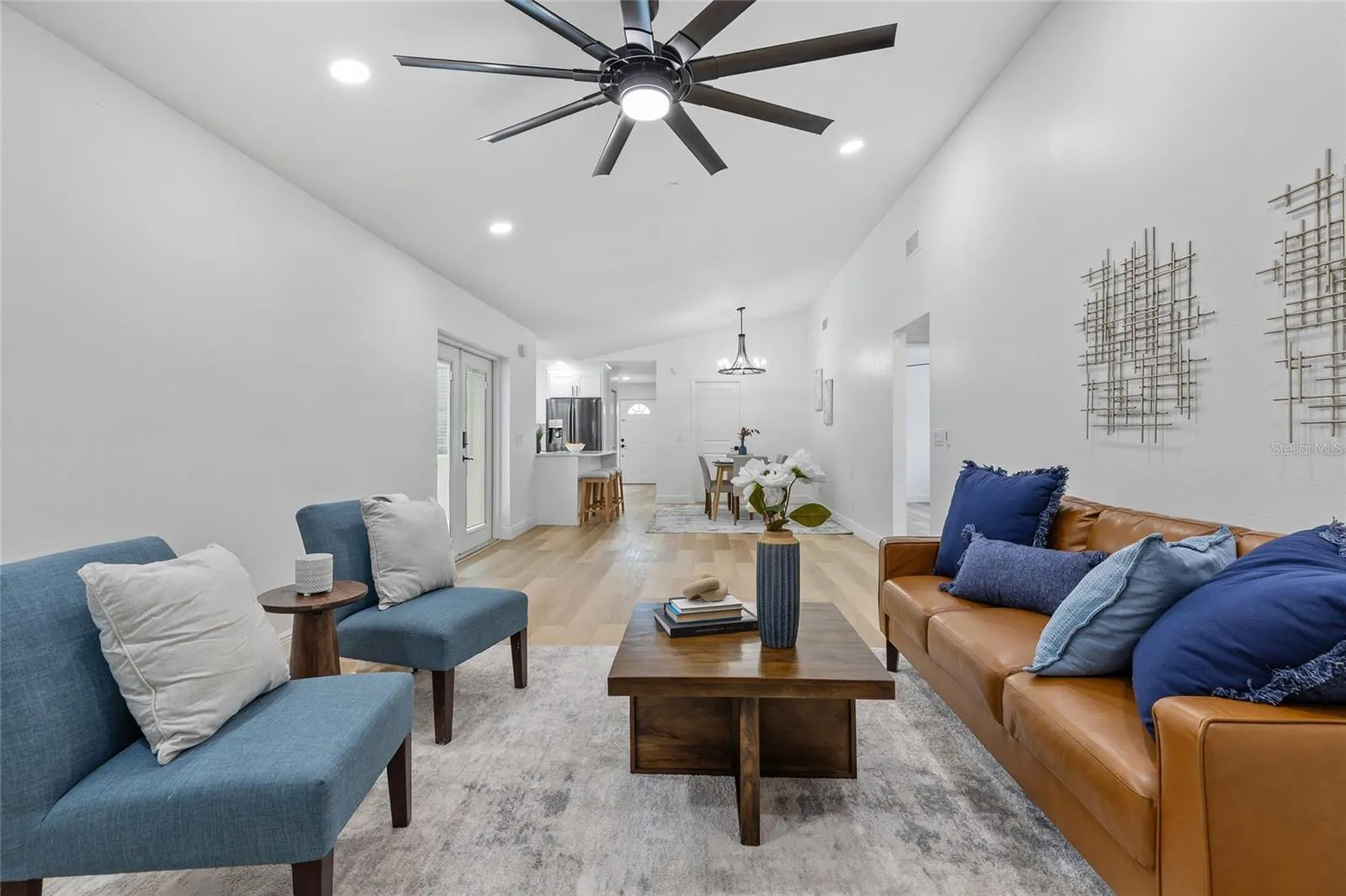 8143 SOMERSET DR