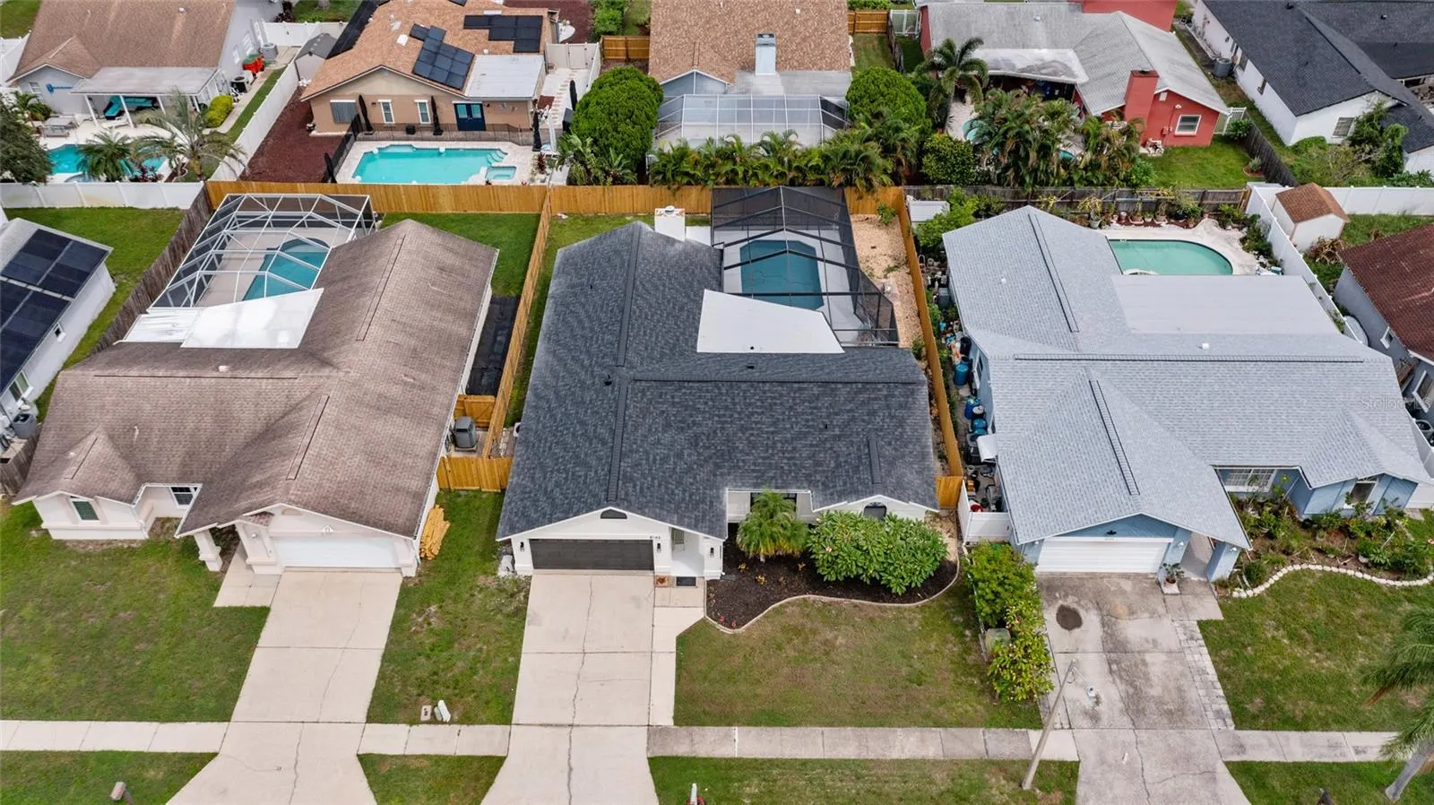 8143 SOMERSET DR