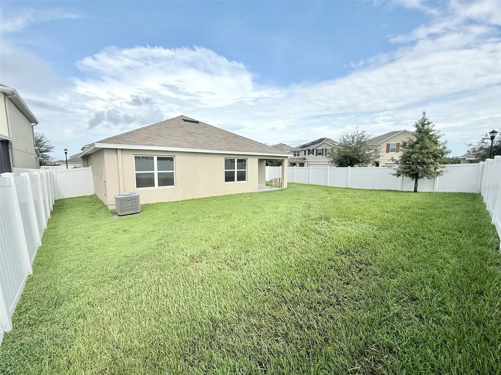 15402 IBIS FALL PL