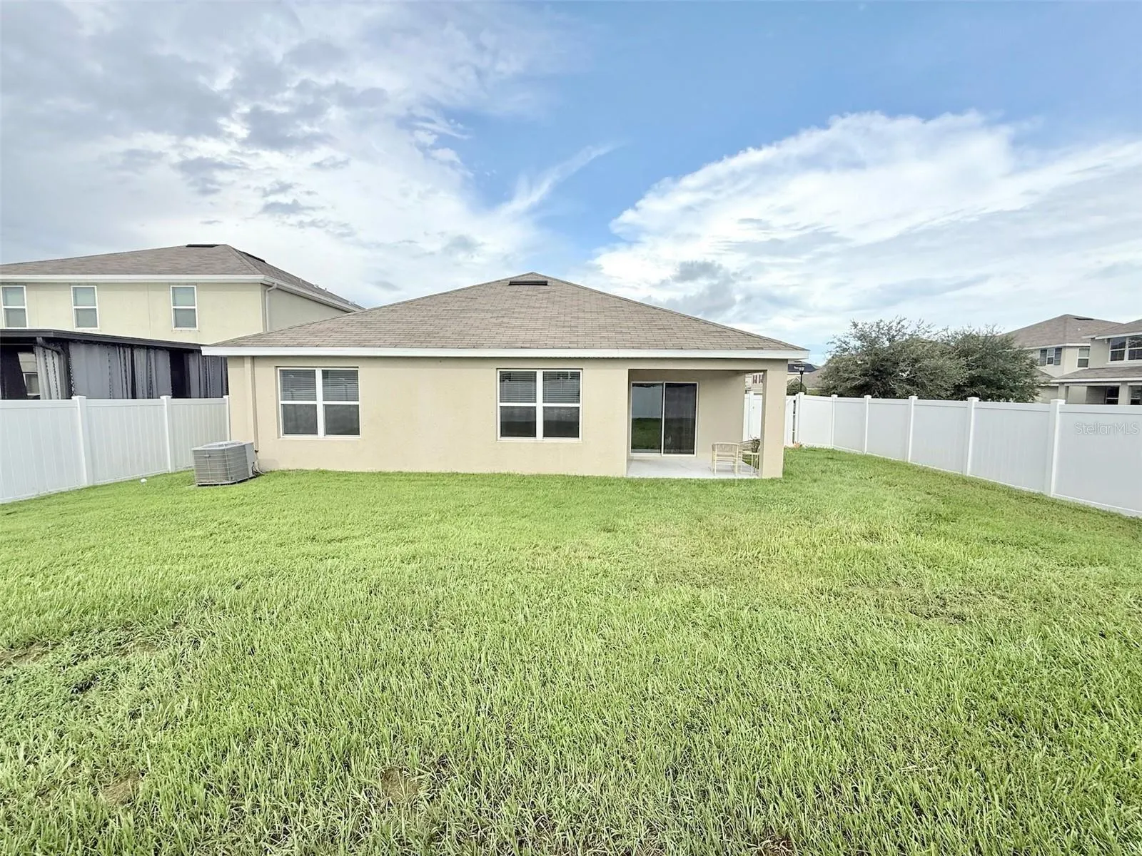 15402 IBIS FALL PL