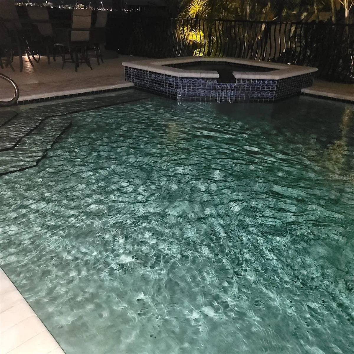 4125 CAUSEWAY VISTA DR
