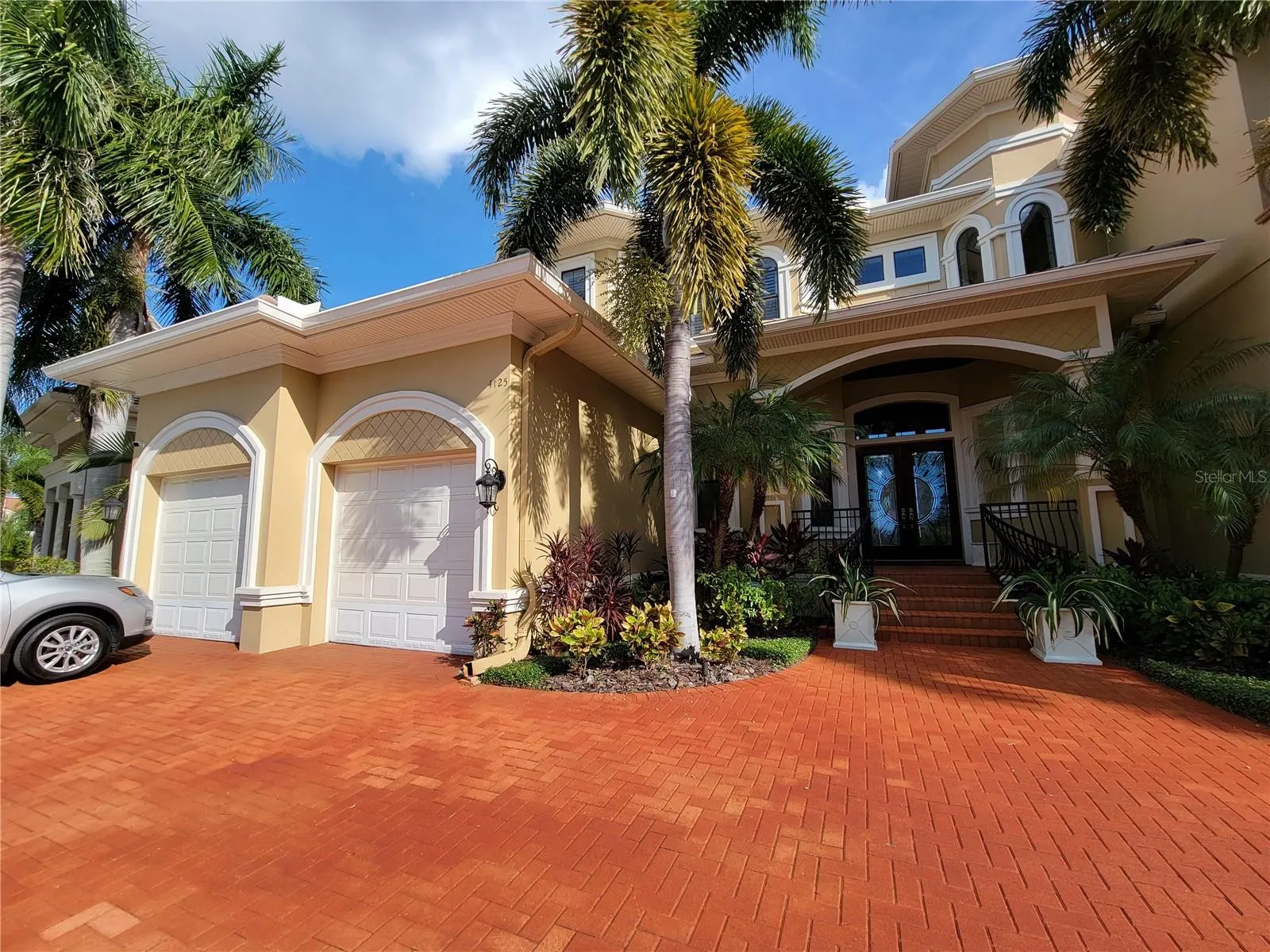 4125 CAUSEWAY VISTA DR