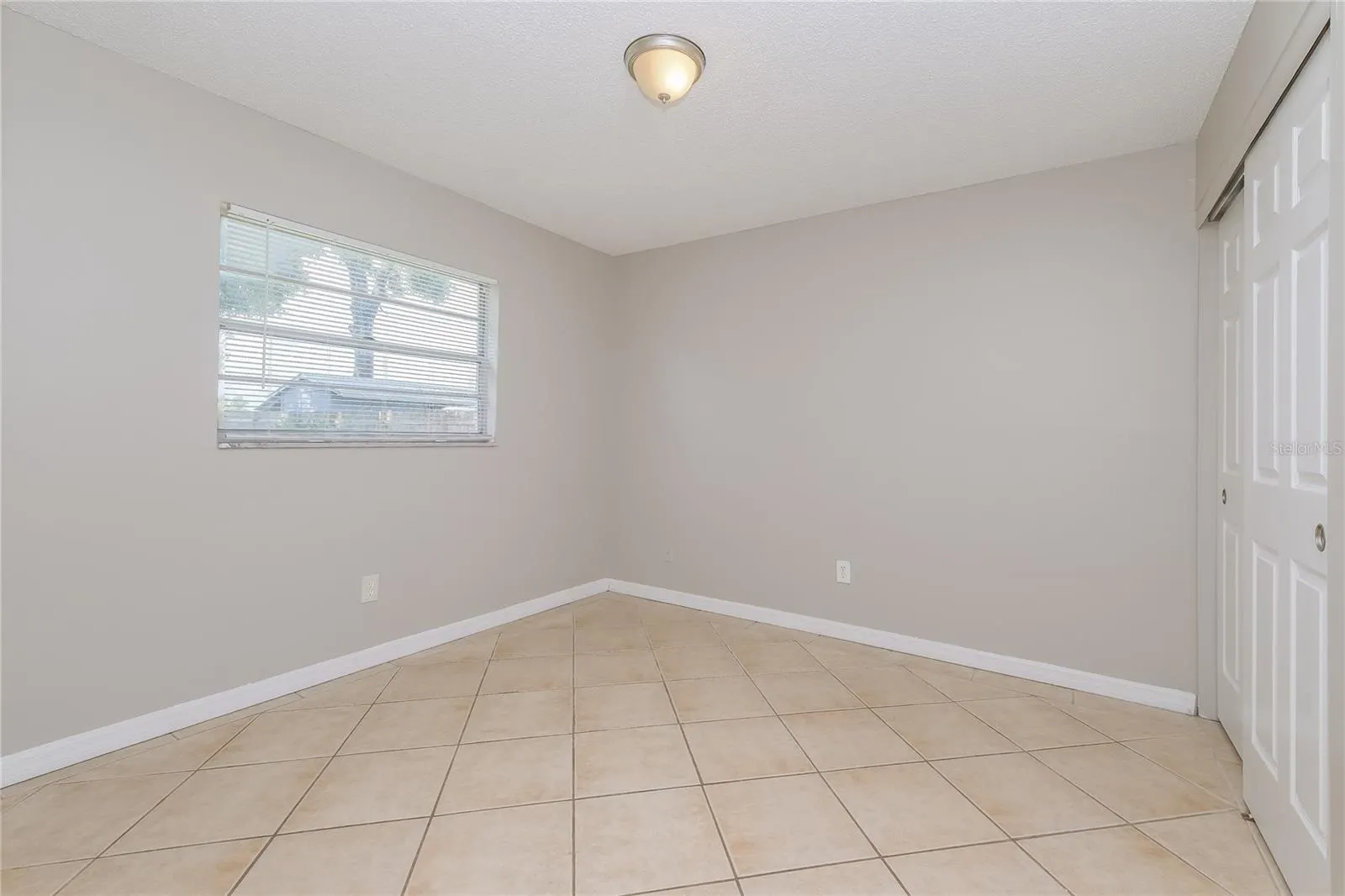 110 MAGNOLIA AVE