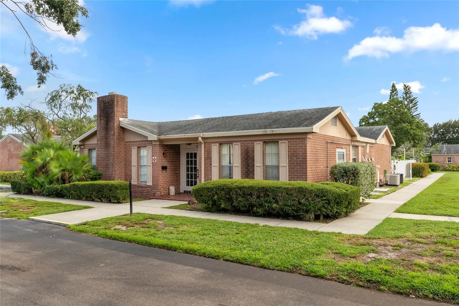 8334 DR MARTIN LUTHER KING JR ST N
