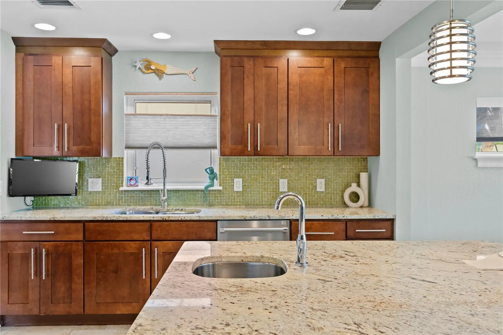 2950 ALTON DR