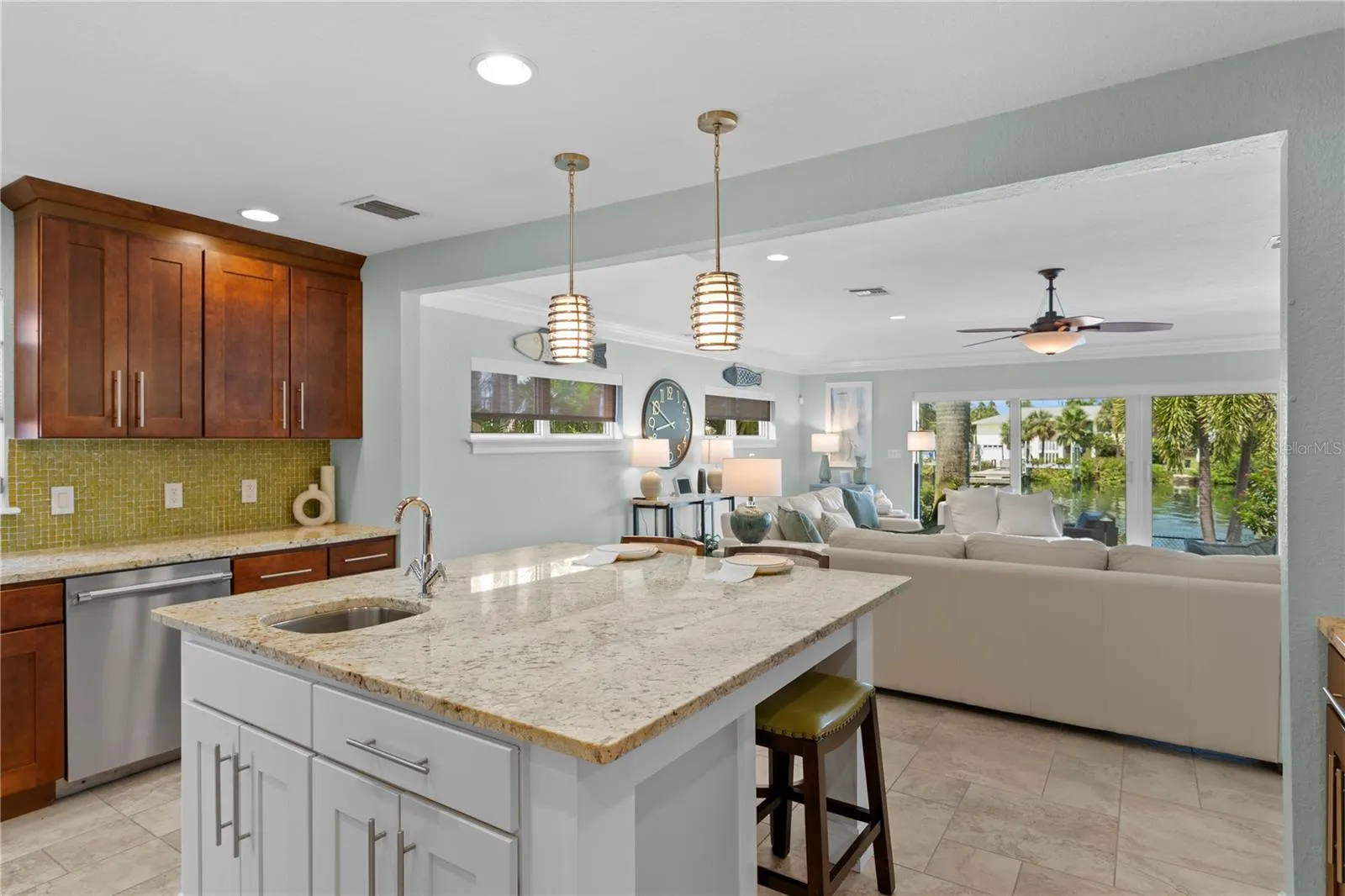 2950 ALTON DR