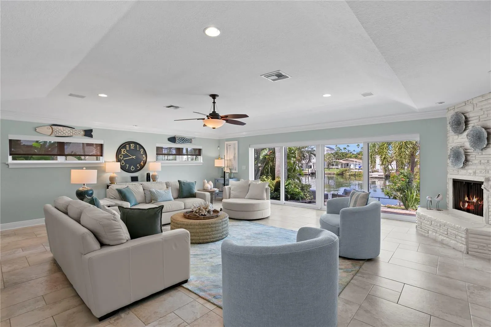 2950 ALTON DR