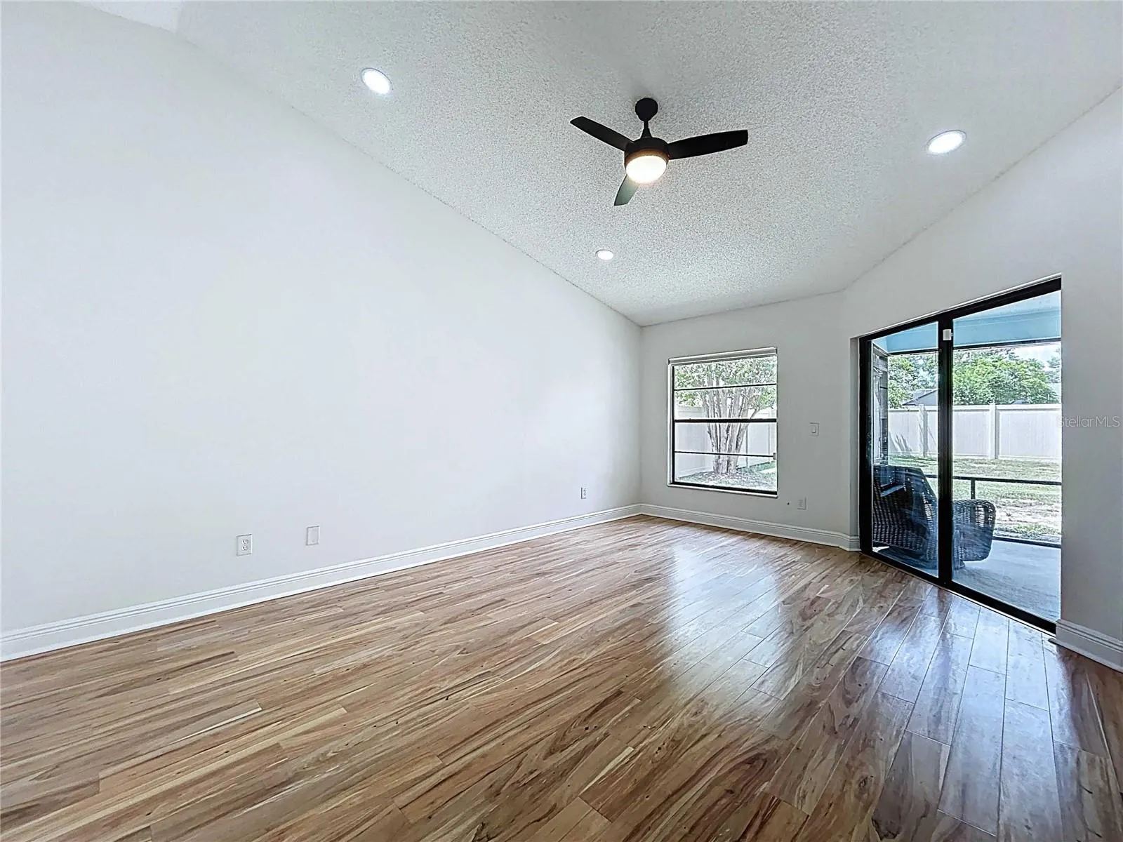 2556 ARBORWOOD DR