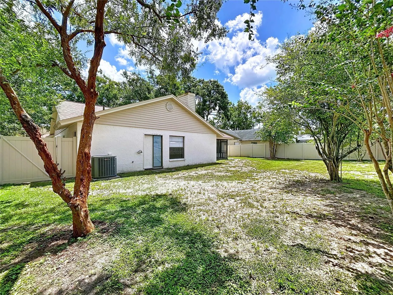 2556 ARBORWOOD DR