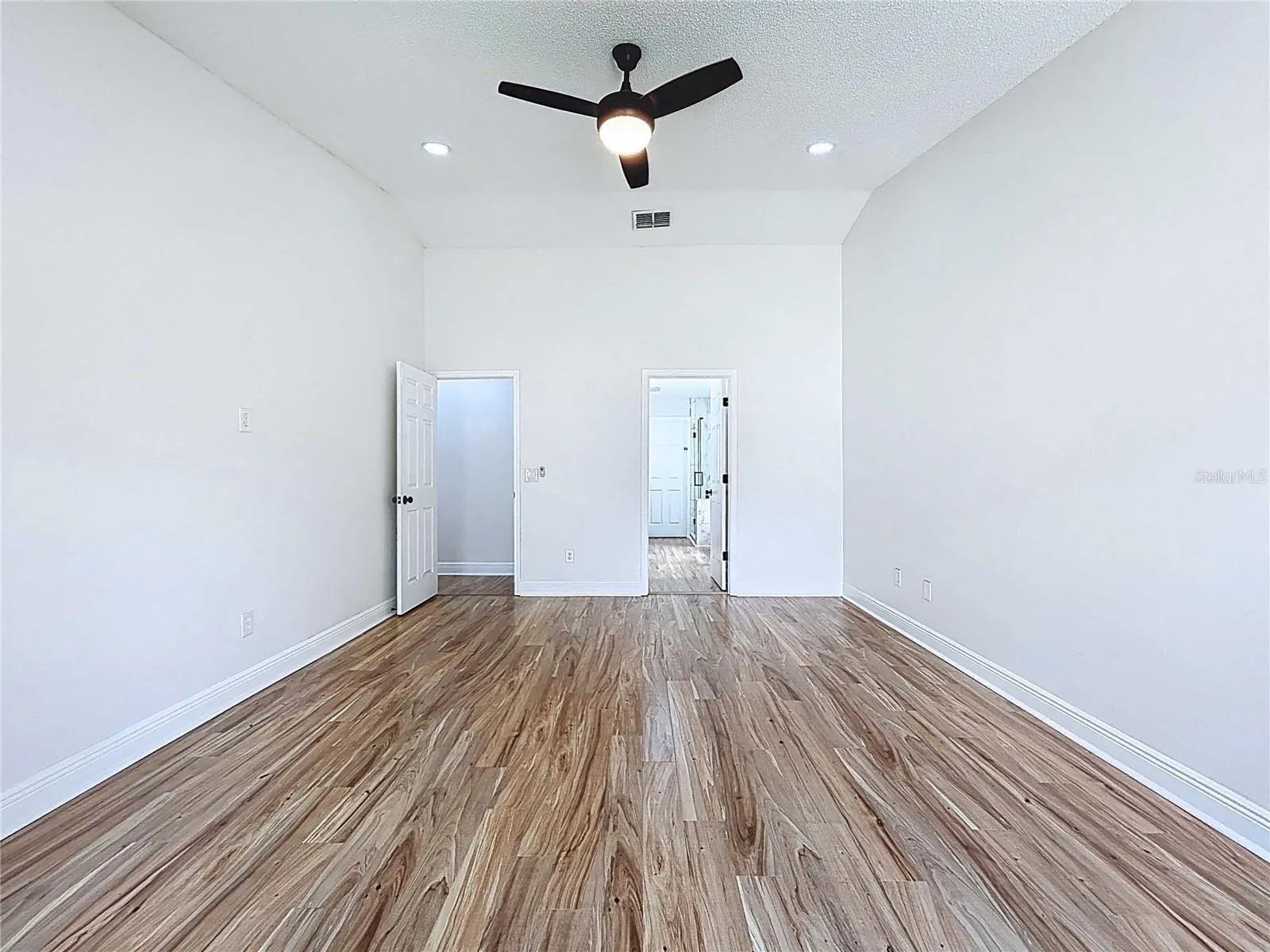 2556 ARBORWOOD DR