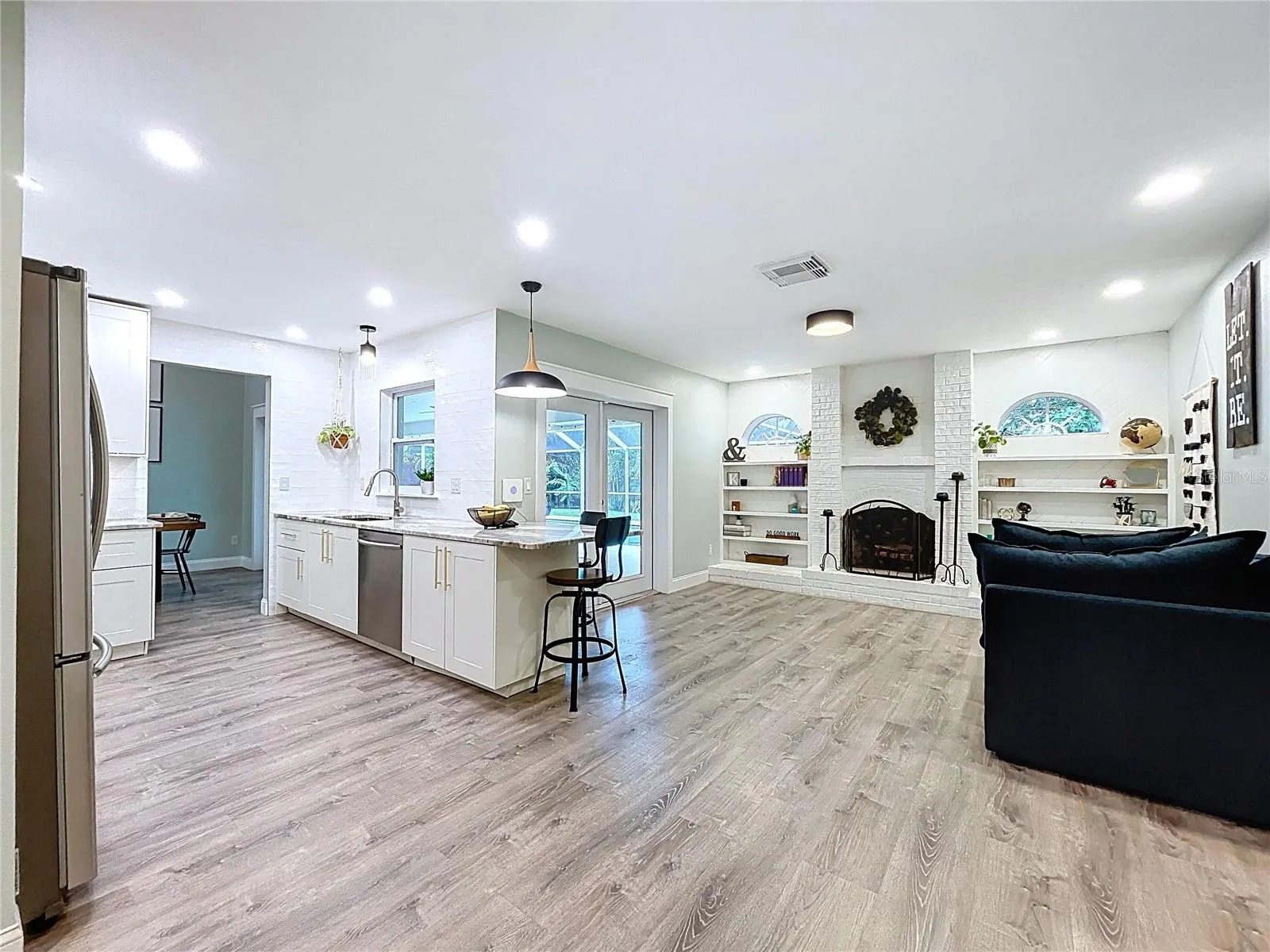 1580 SADDLE CT