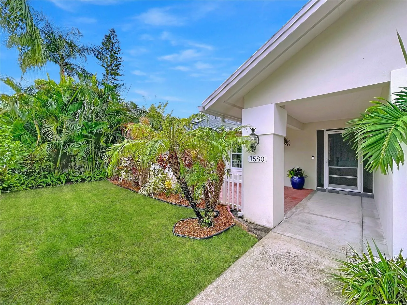 1580 SADDLE CT