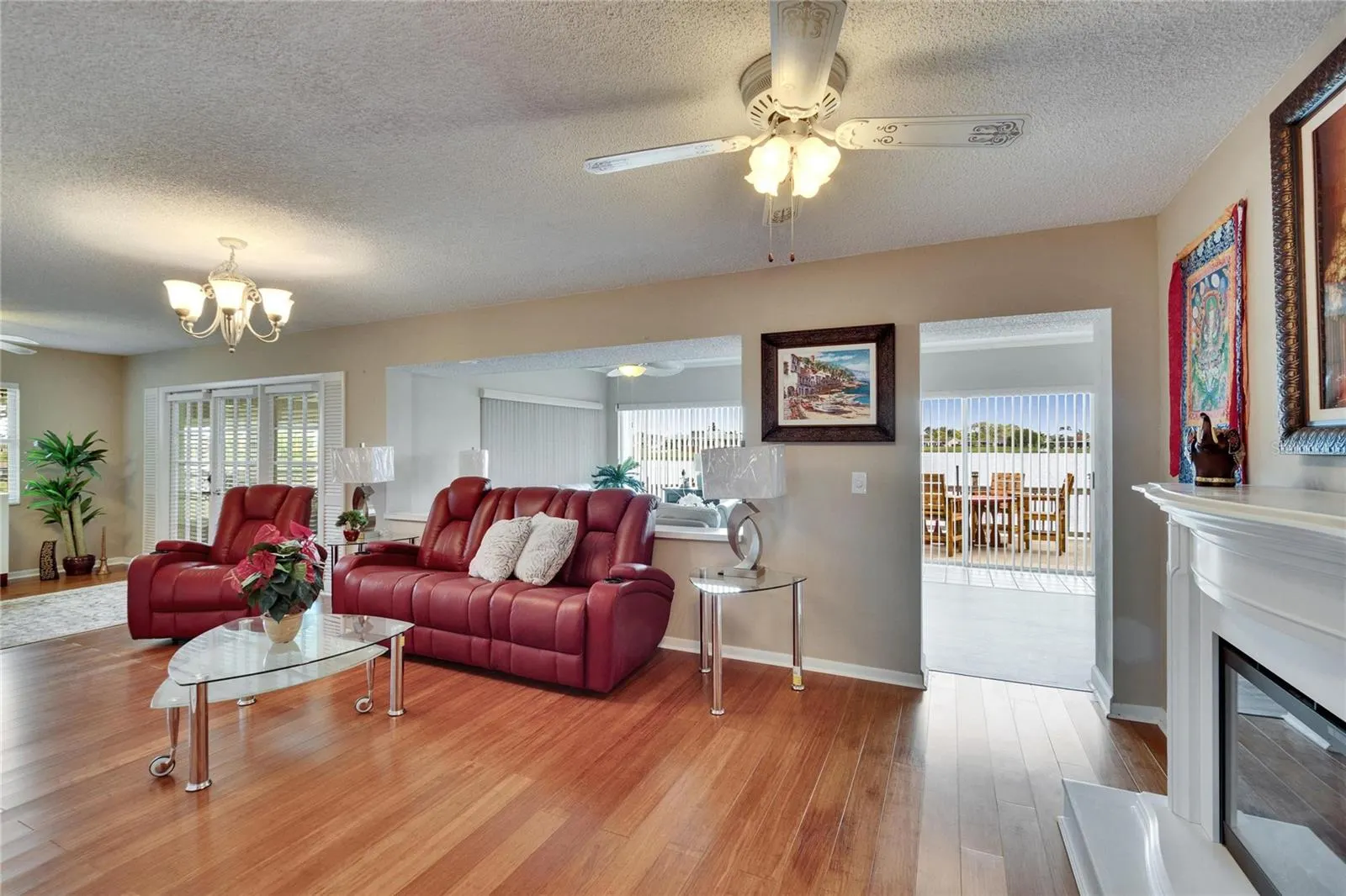 1518 NEW BEDFORD DR