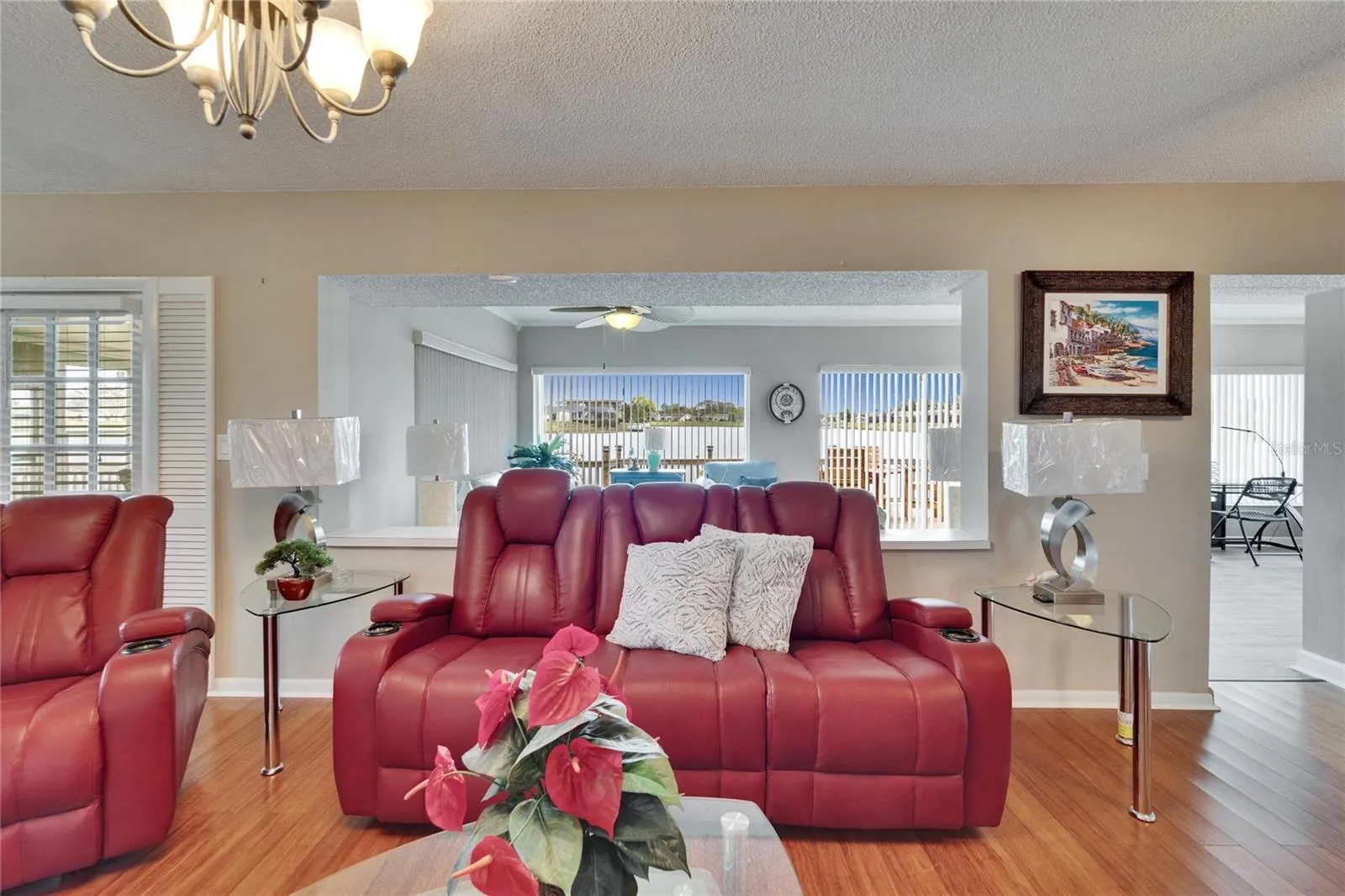 1518 NEW BEDFORD DR