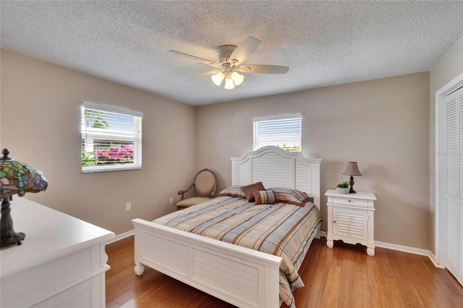 1518 NEW BEDFORD DR