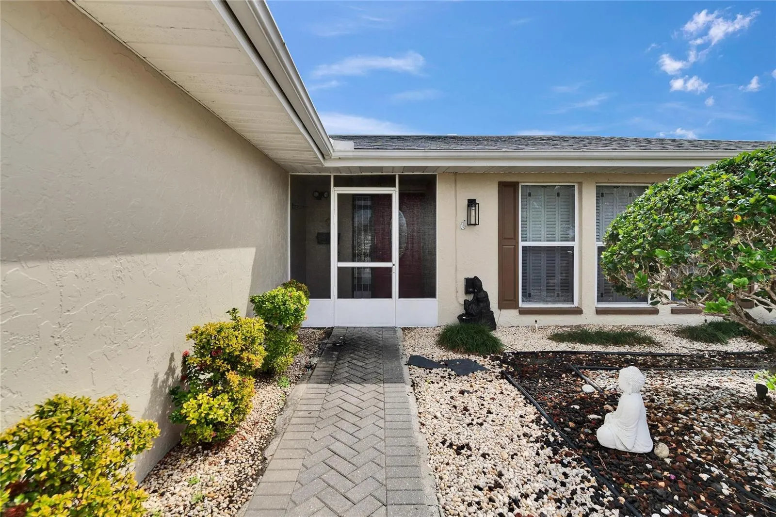 1518 NEW BEDFORD DR