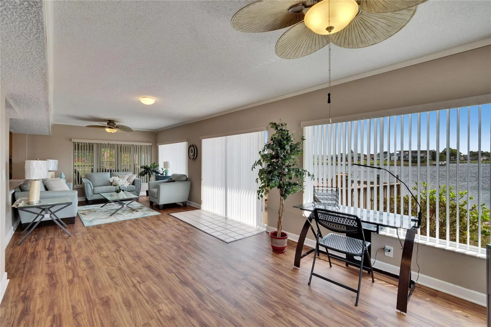1518 NEW BEDFORD DR