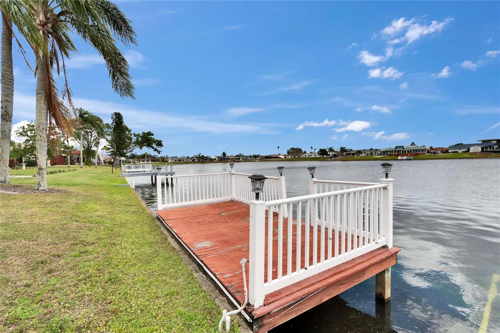 1518 NEW BEDFORD DR