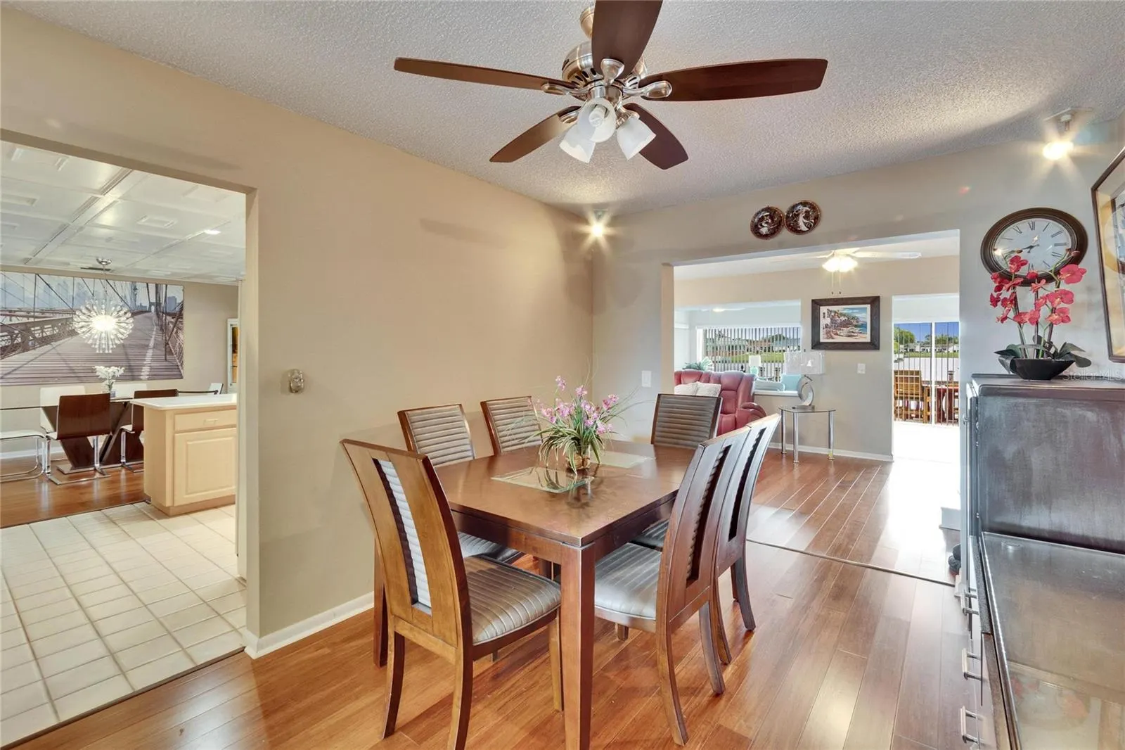 1518 NEW BEDFORD DR
