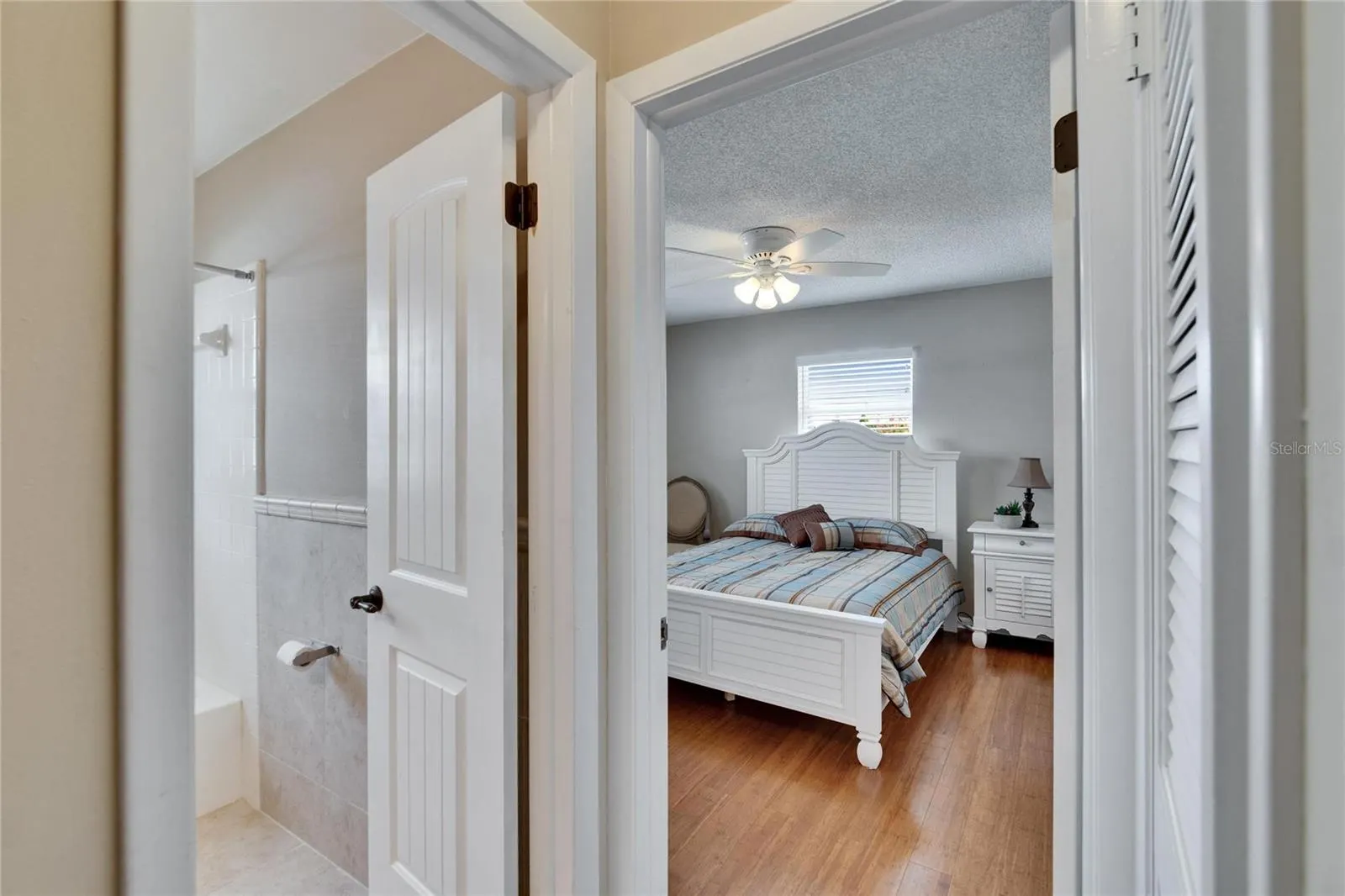 1518 NEW BEDFORD DR