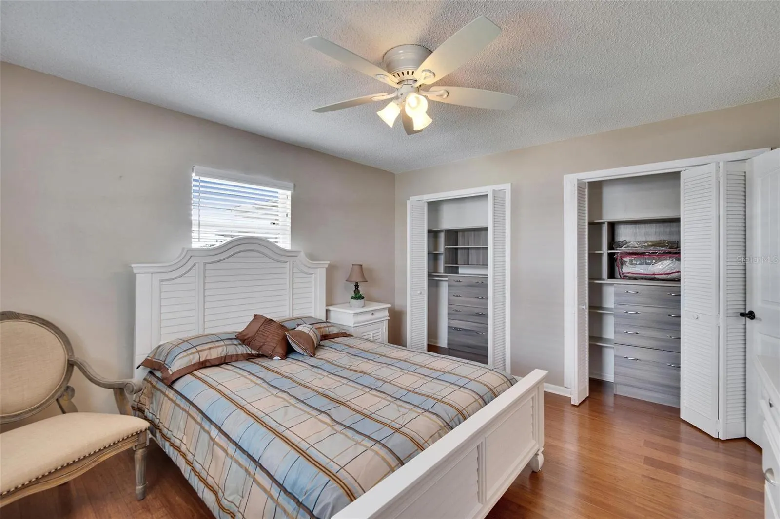 1518 NEW BEDFORD DR