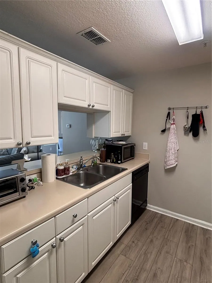 800 S DAKOTA AVE #330, #330