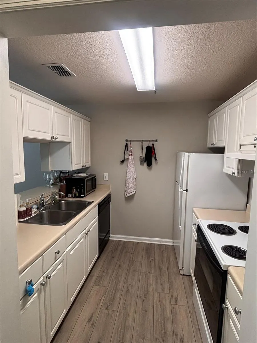 800 S DAKOTA AVE #330, #330