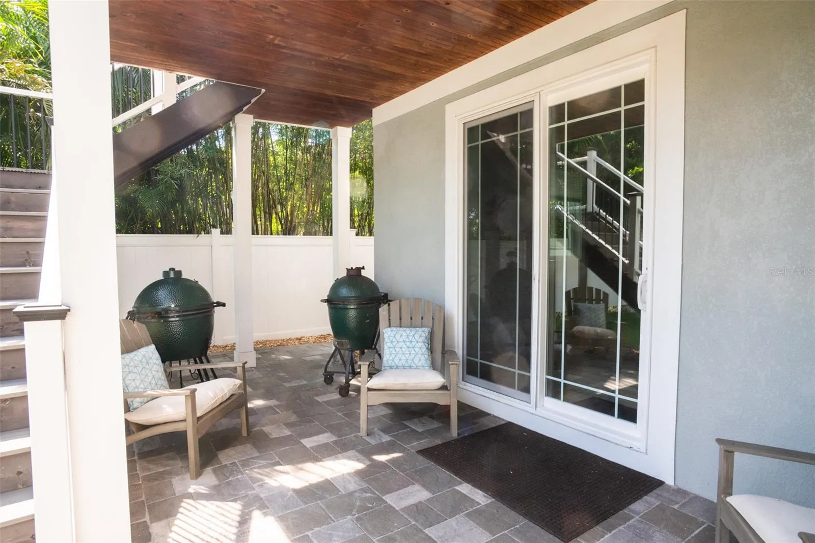 498 MAGNOLIA AVE