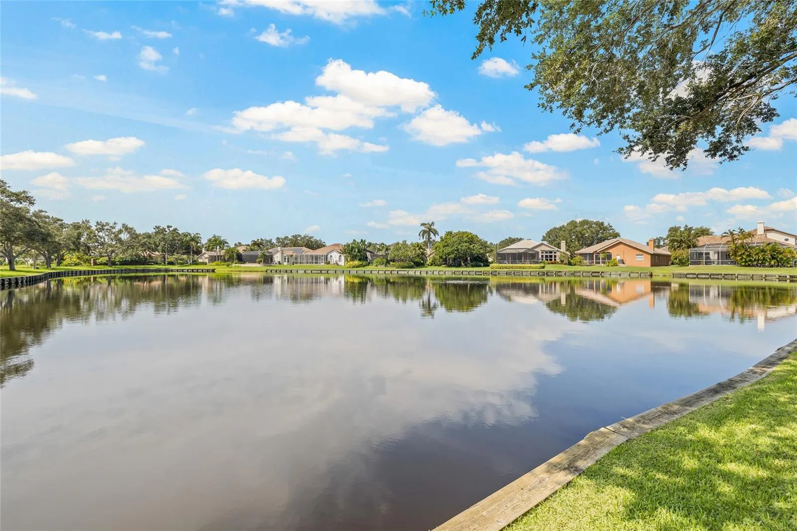 1156 DARLINGTON OAK DR NE