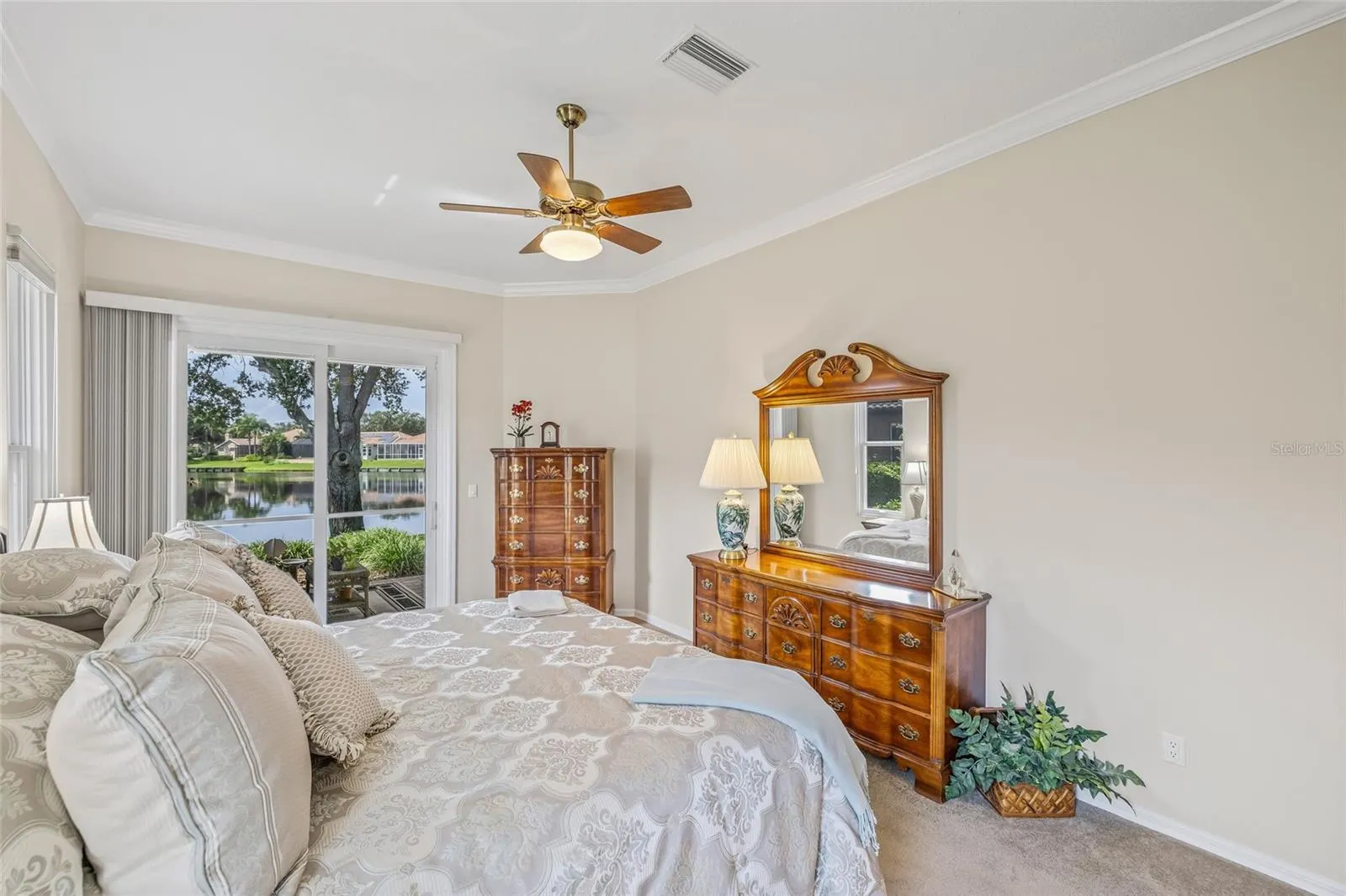 1156 DARLINGTON OAK DR NE