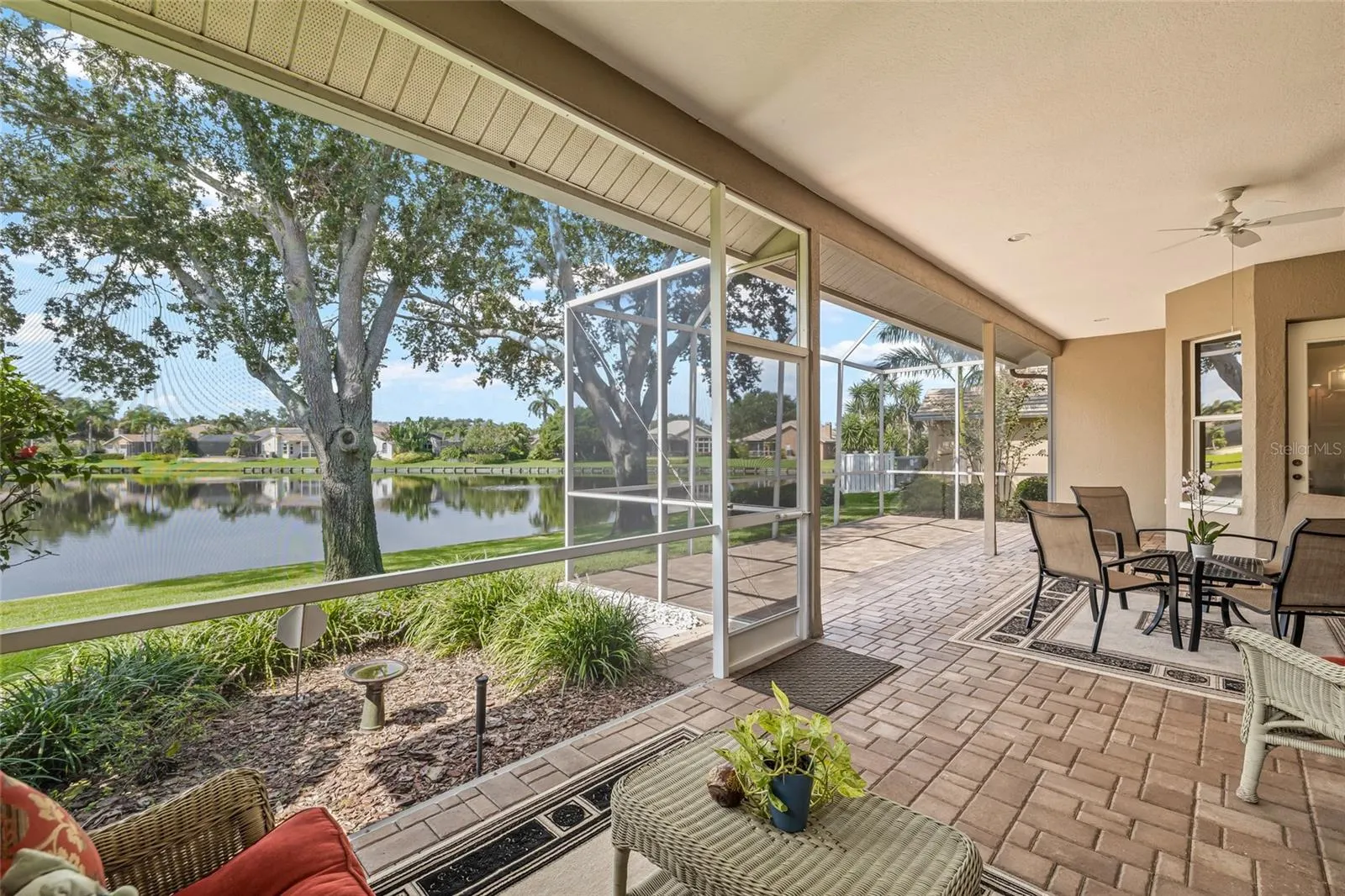 1156 DARLINGTON OAK DR NE