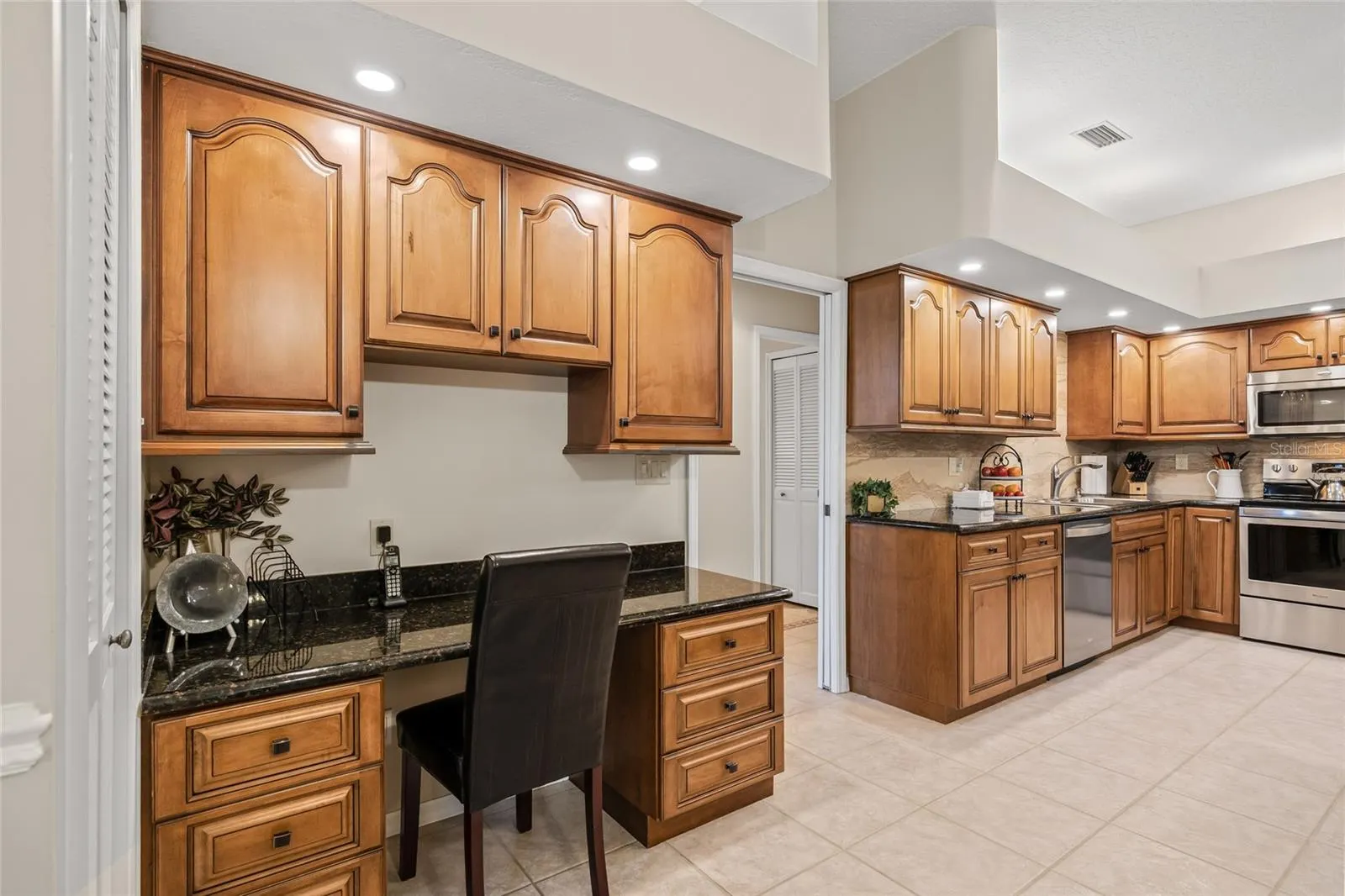 1156 DARLINGTON OAK DR NE