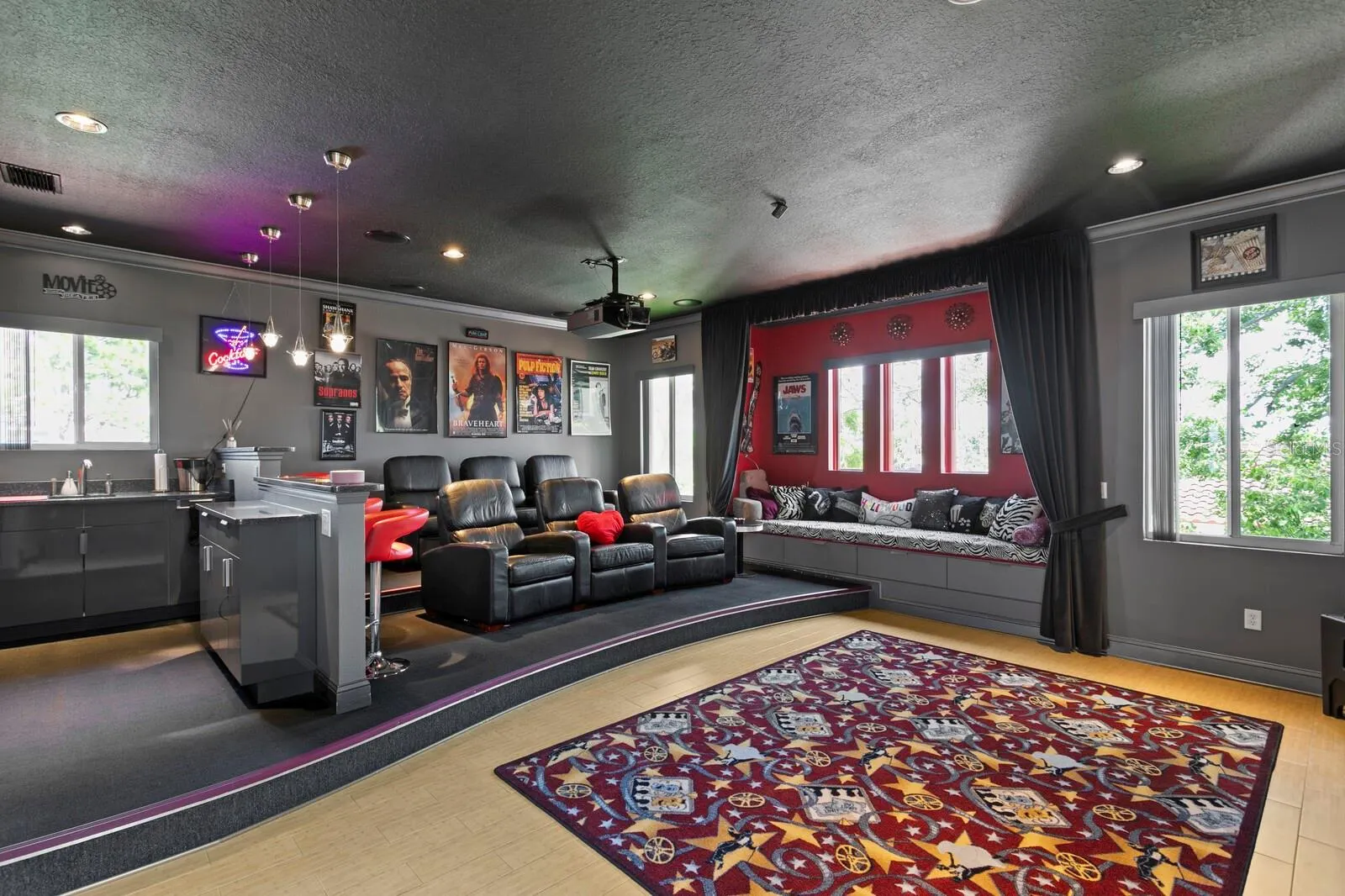 1632 SEA BREEZE DR
