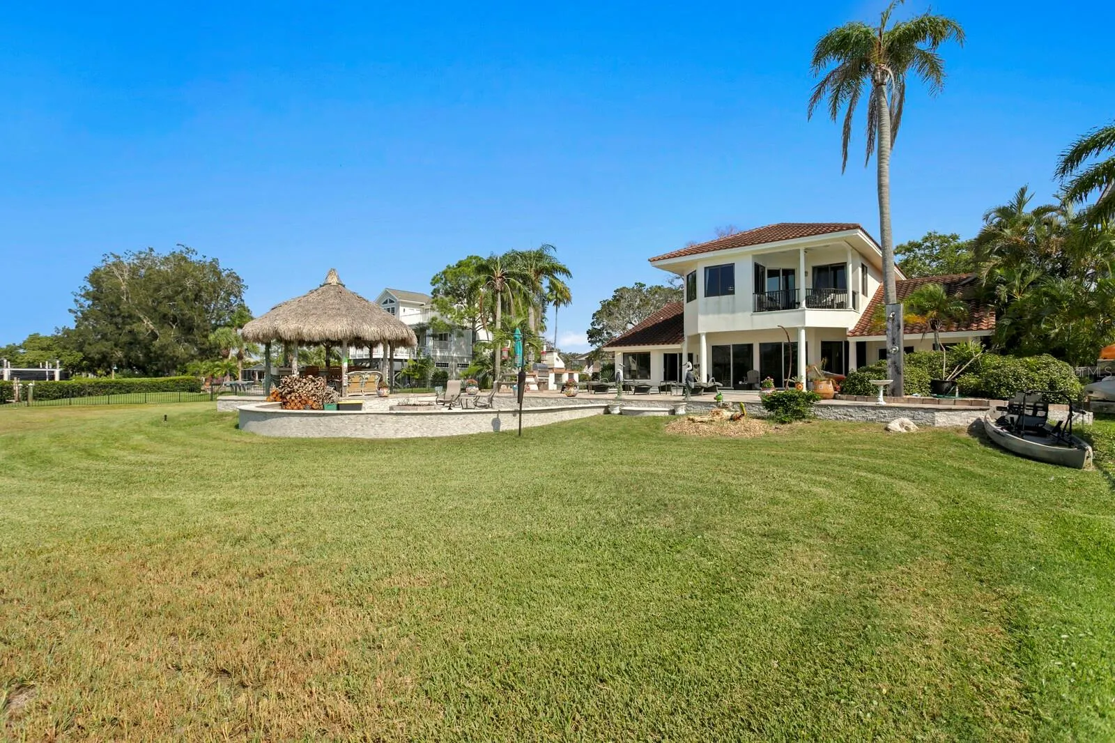 1632 SEA BREEZE DR