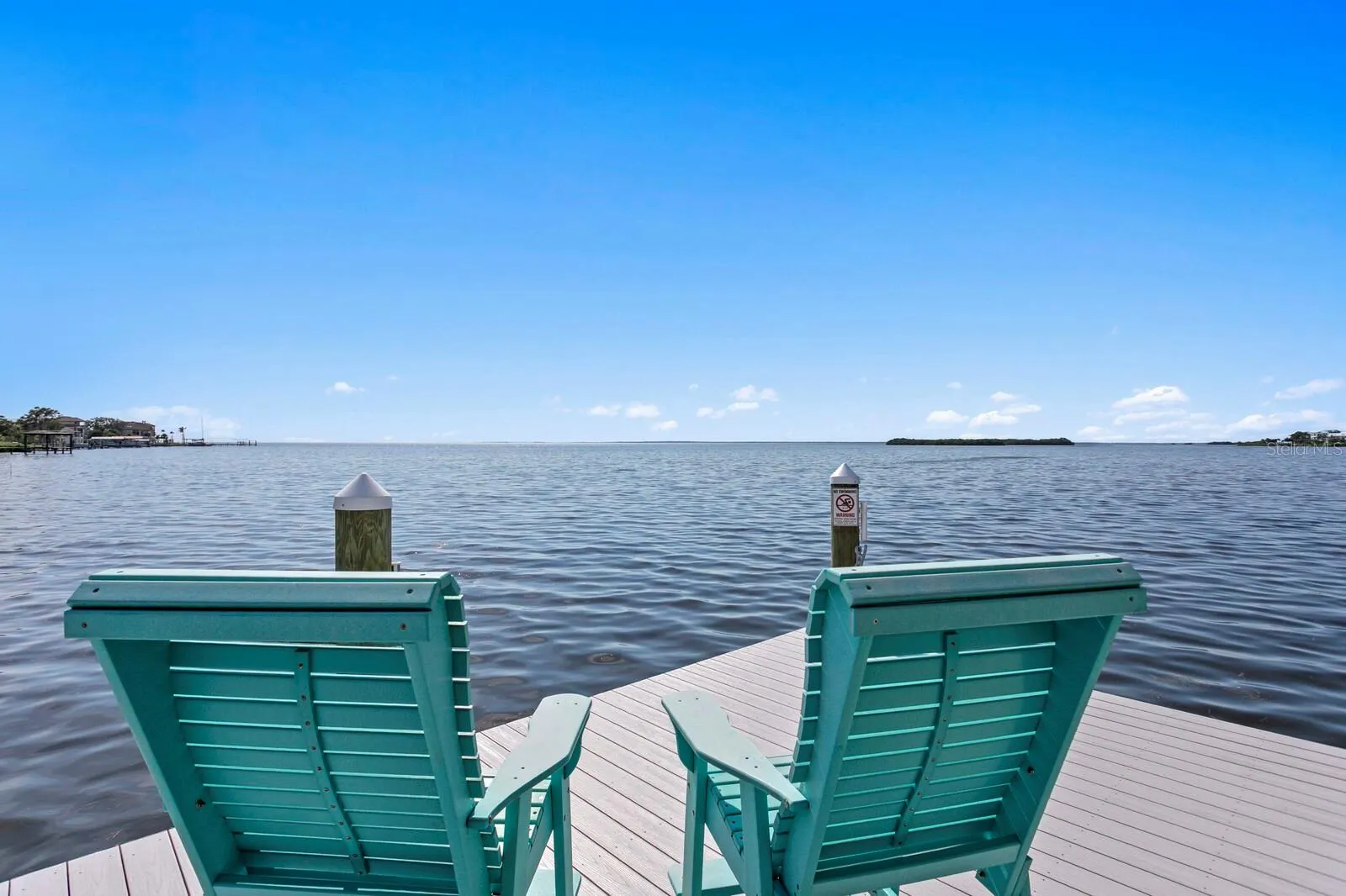1632 SEA BREEZE DR