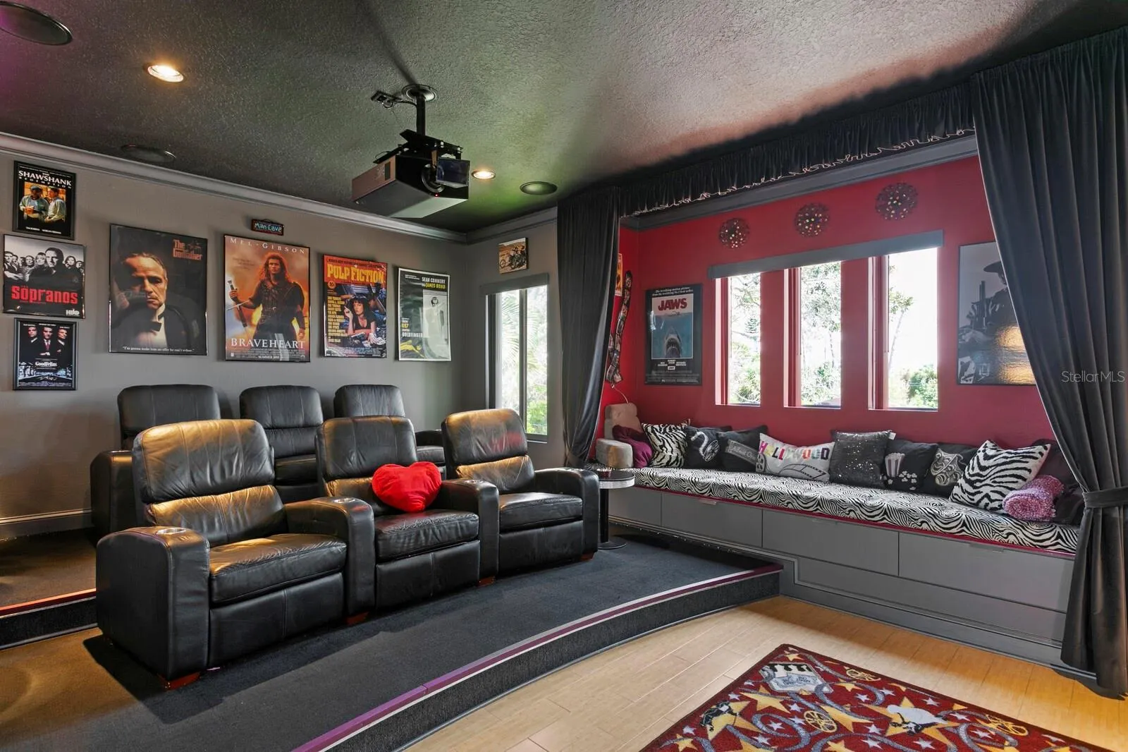 1632 SEA BREEZE DR