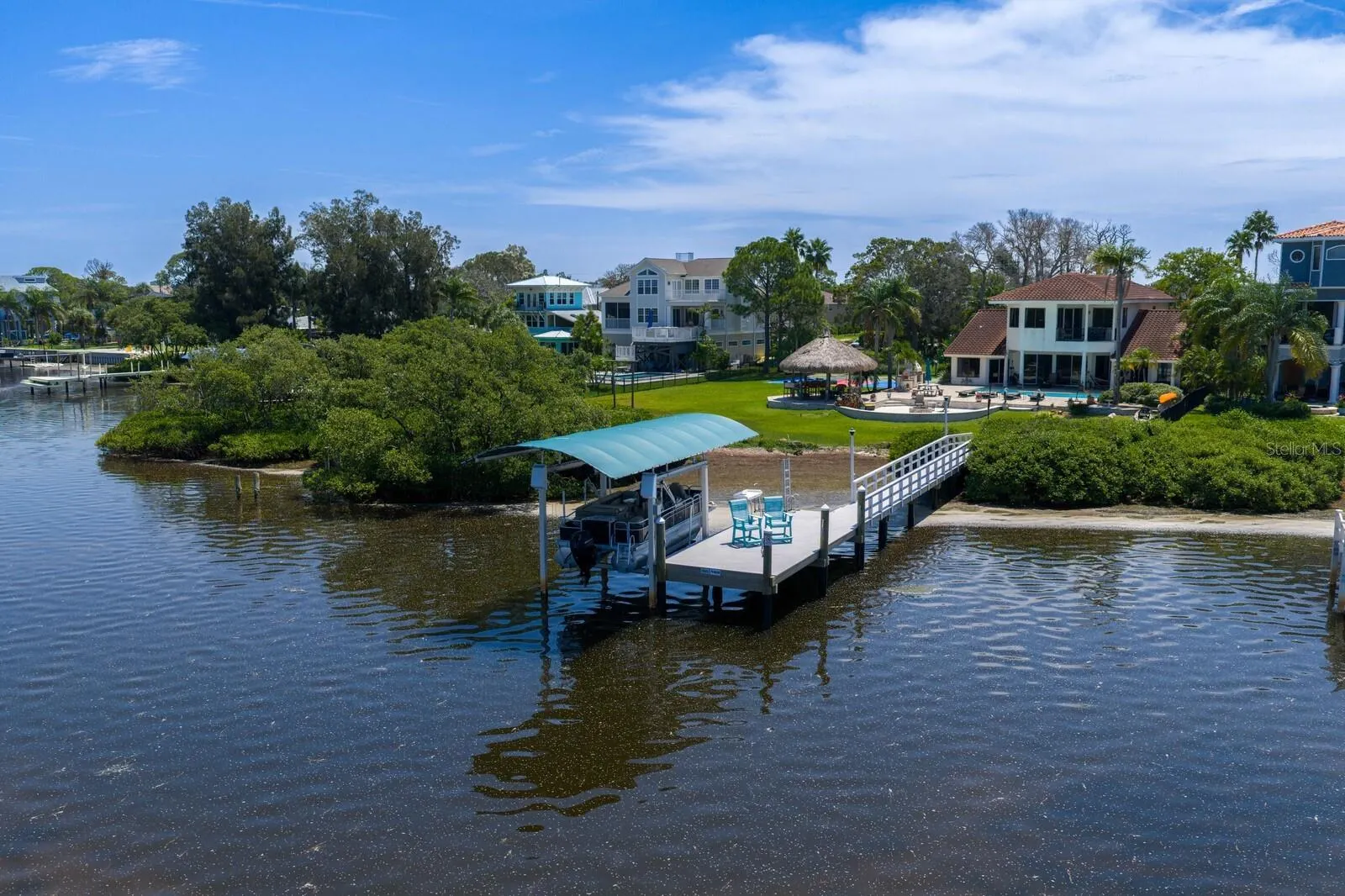 1632 SEA BREEZE DR