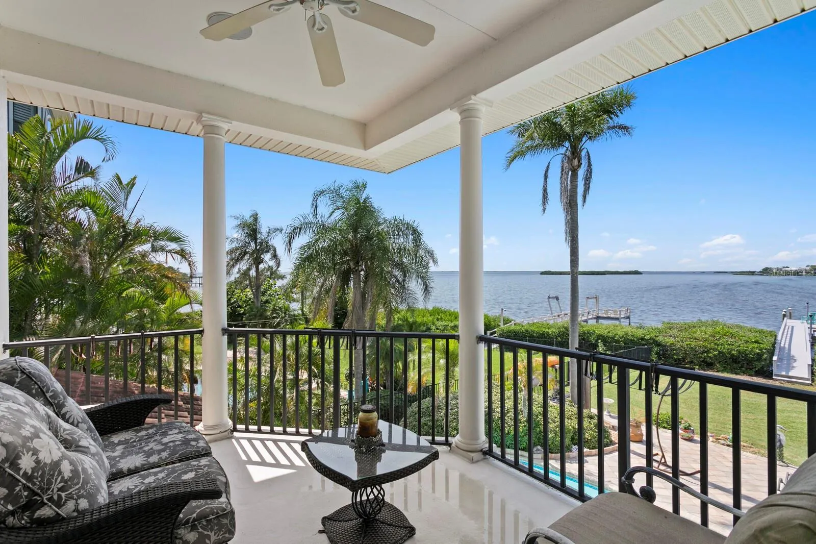 1632 SEA BREEZE DR