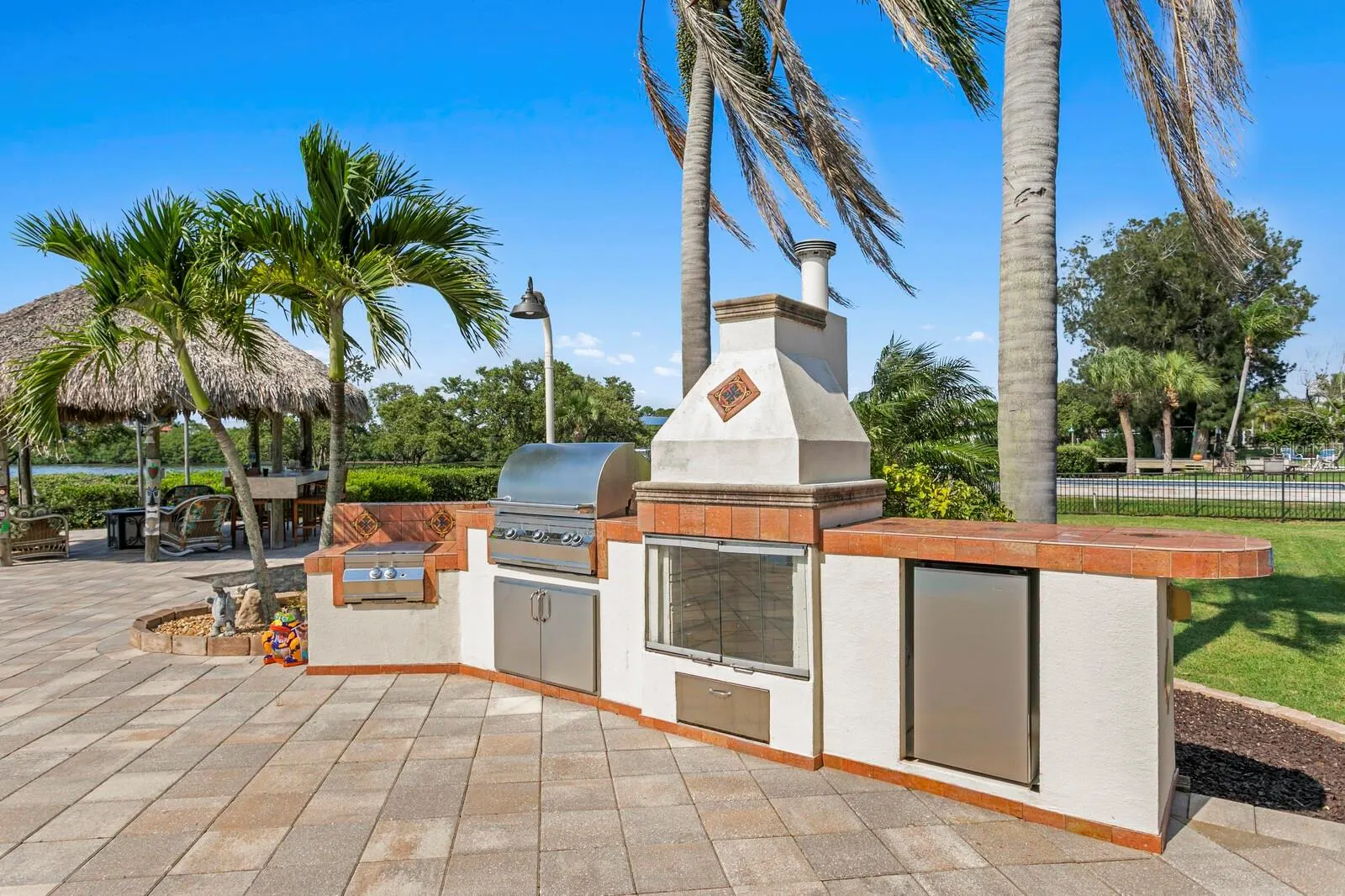 1632 SEA BREEZE DR