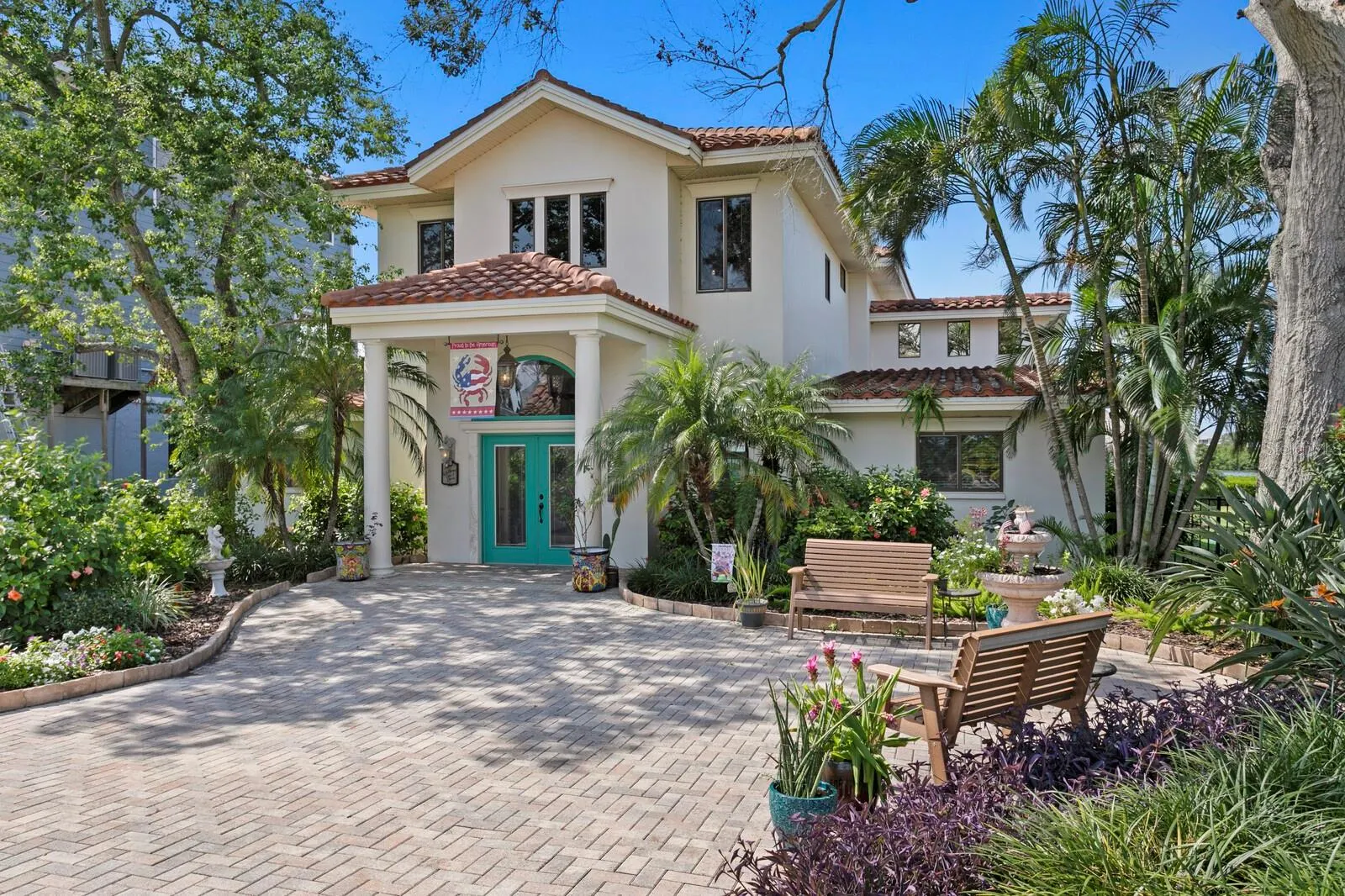 1632 SEA BREEZE DR