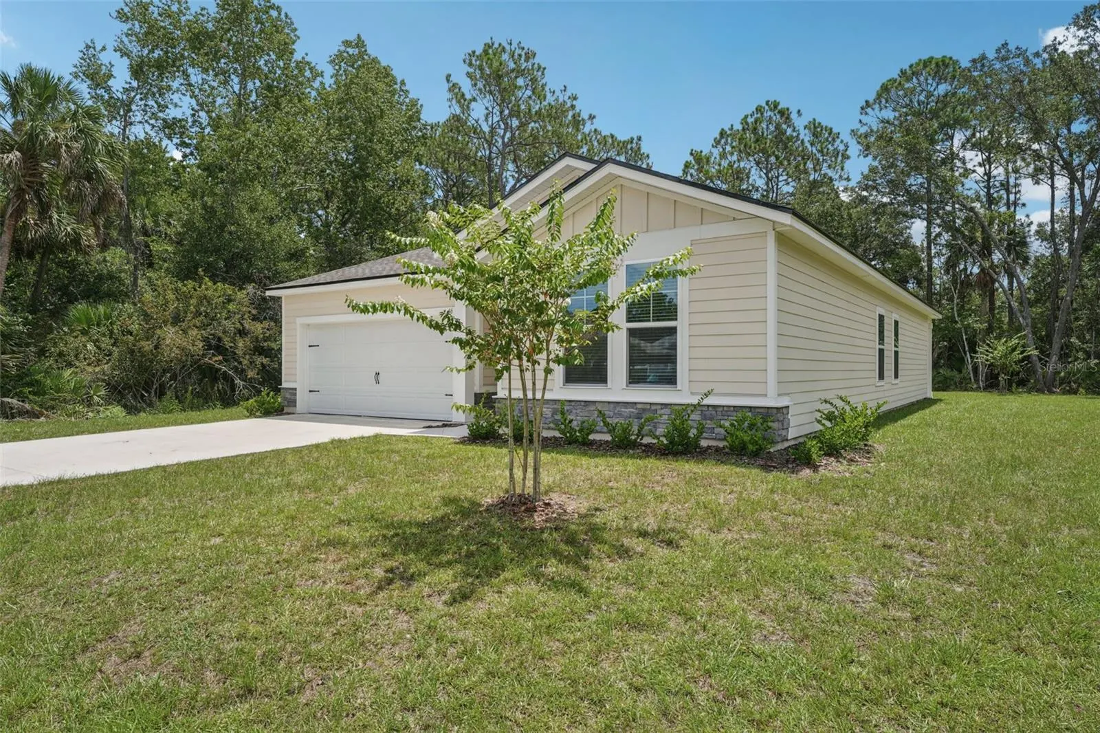 46 POPLAR DR