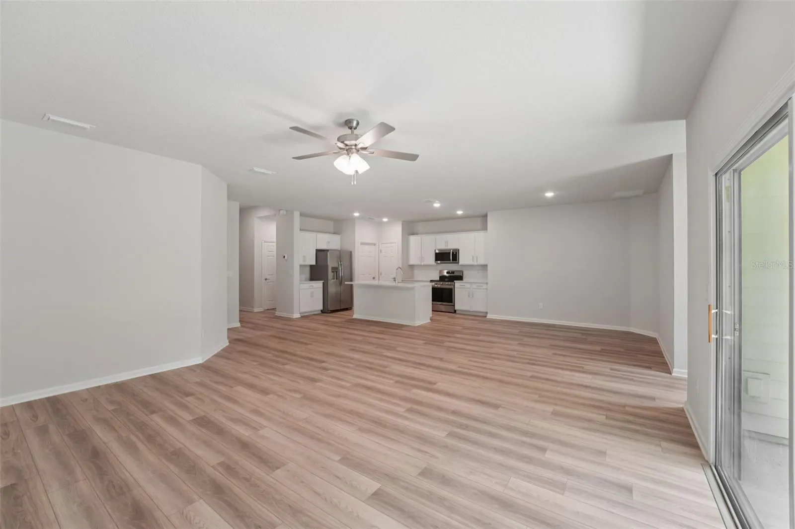 46 POPLAR DR