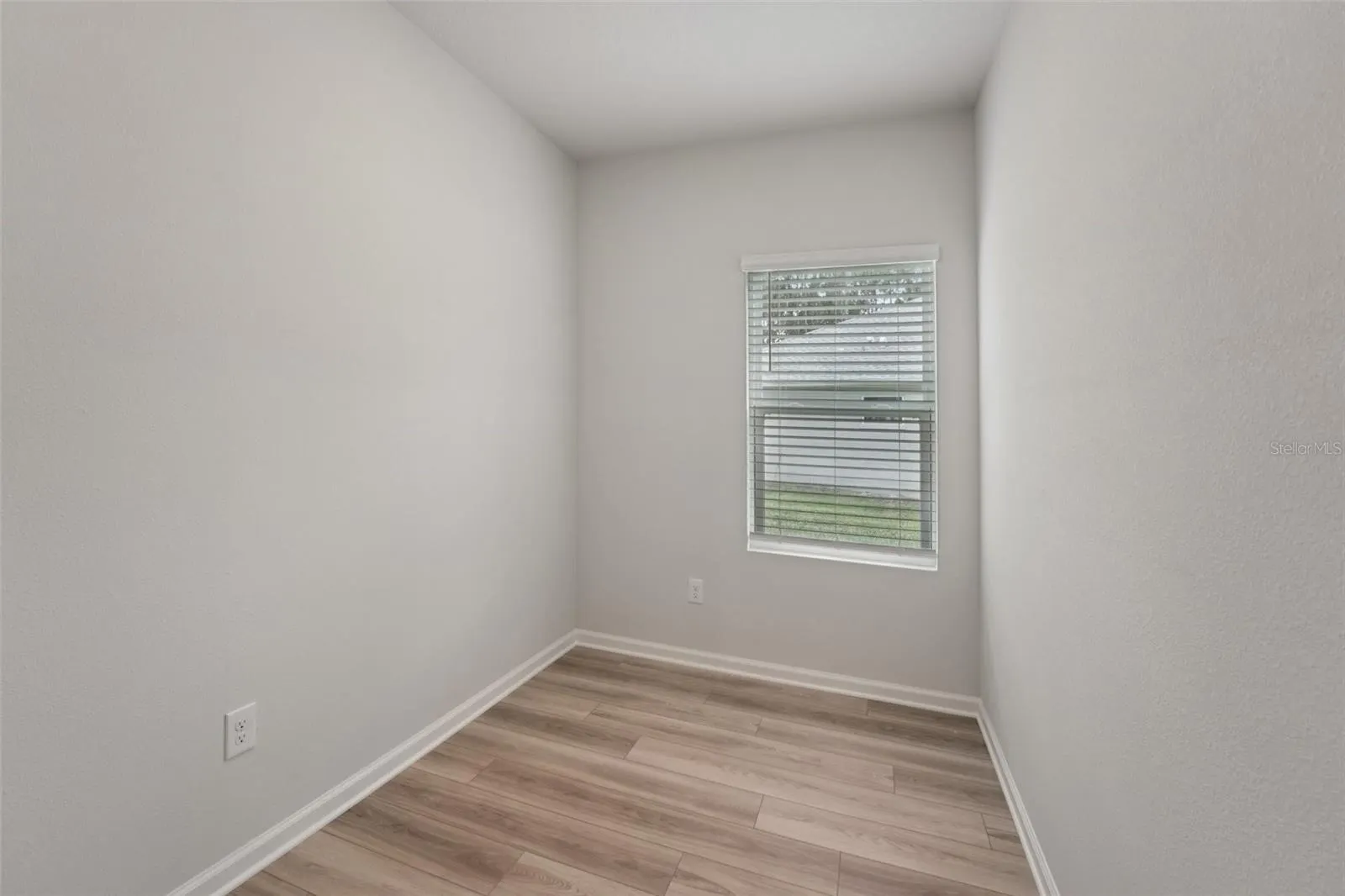 46 POPLAR DR
