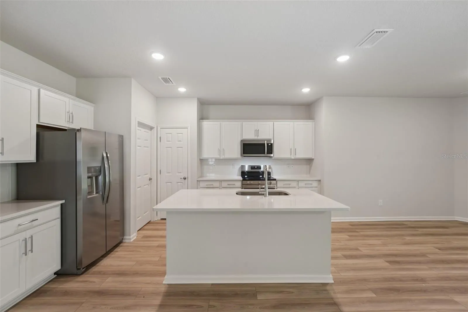 46 POPLAR DR